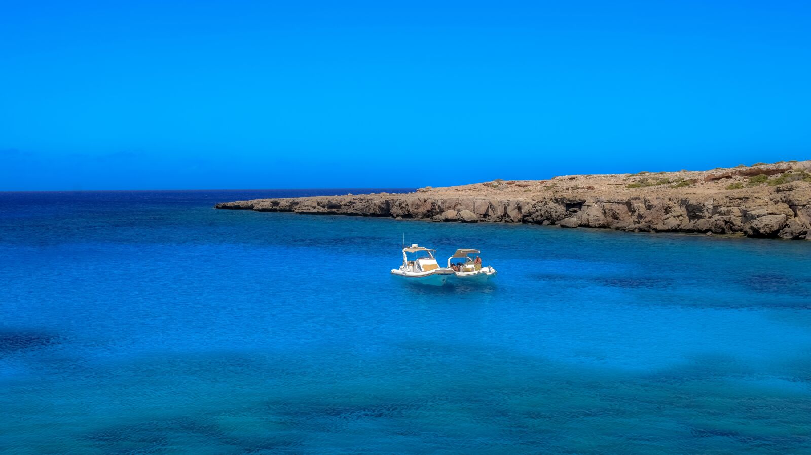 Nikon D3300 sample photo. Sea, boats, horizon photography