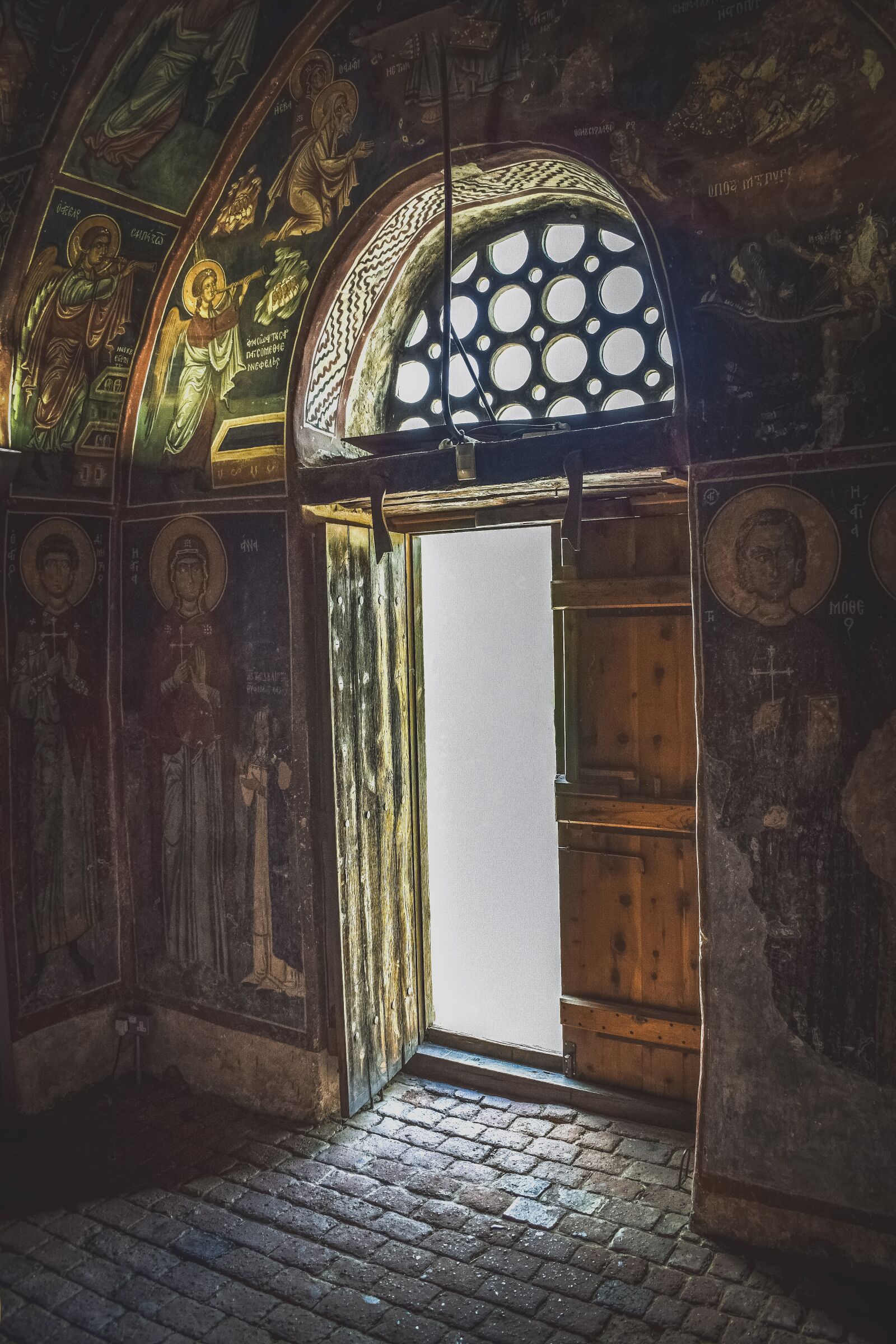 Nikon D3300 sample photo. Church, door, light photography