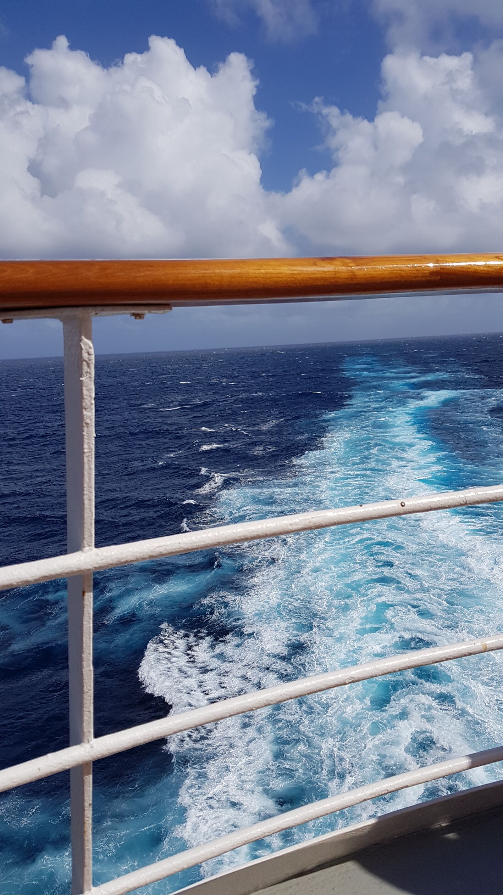Samsung Galaxy S7 sample photo. Back, ship, ocean photography
