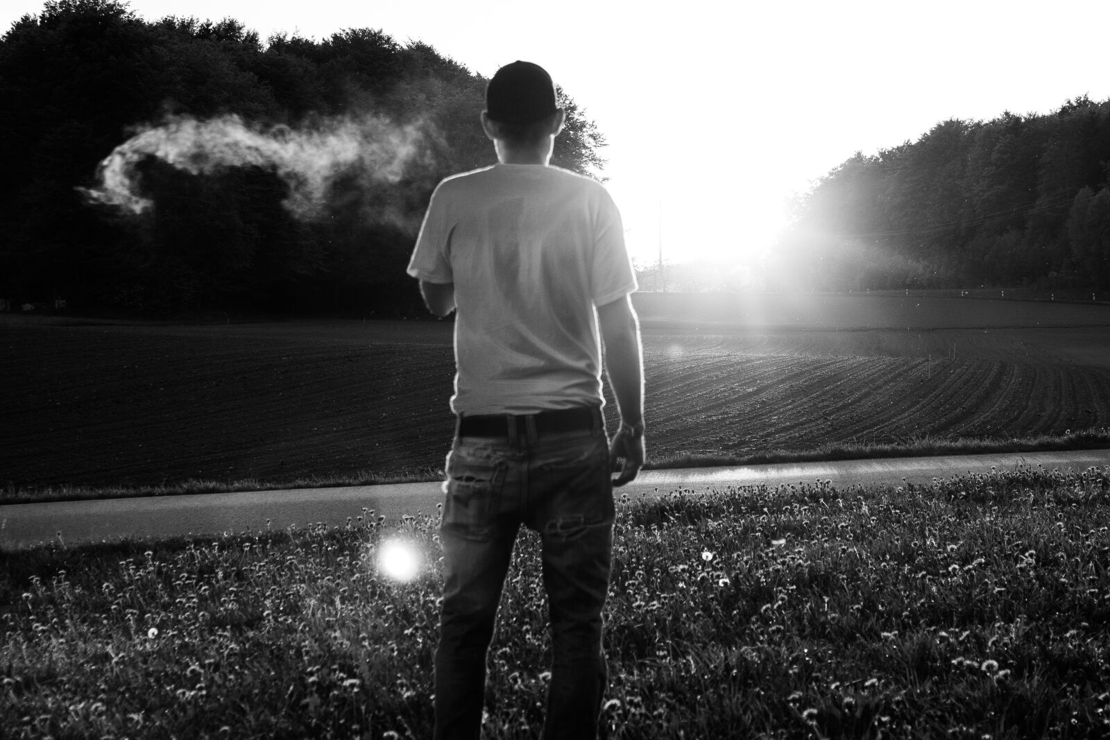 Canon EOS 600D (Rebel EOS T3i / EOS Kiss X5) sample photo. Smoking, haze, smoke photography