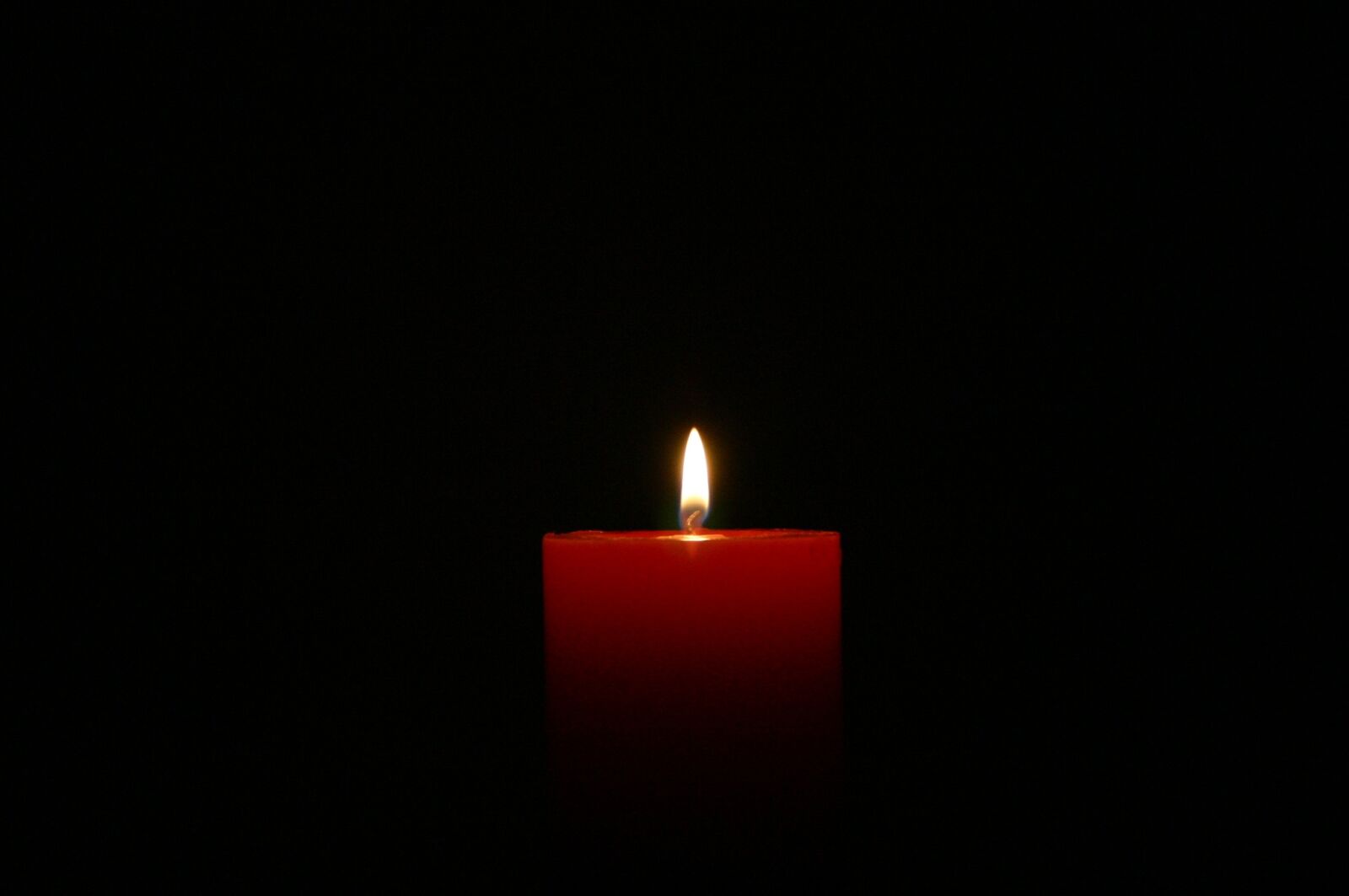 Canon EOS 300D (EOS Digital Rebel / EOS Kiss Digital) sample photo. Candle, burnt, wax photography