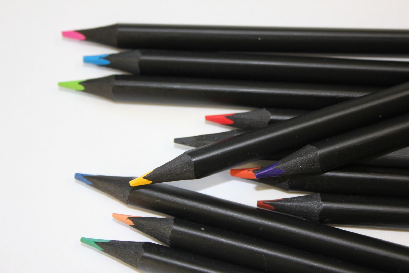 Canon EOS 550D (EOS Rebel T2i / EOS Kiss X4) sample photo. Pencil, write, education photography