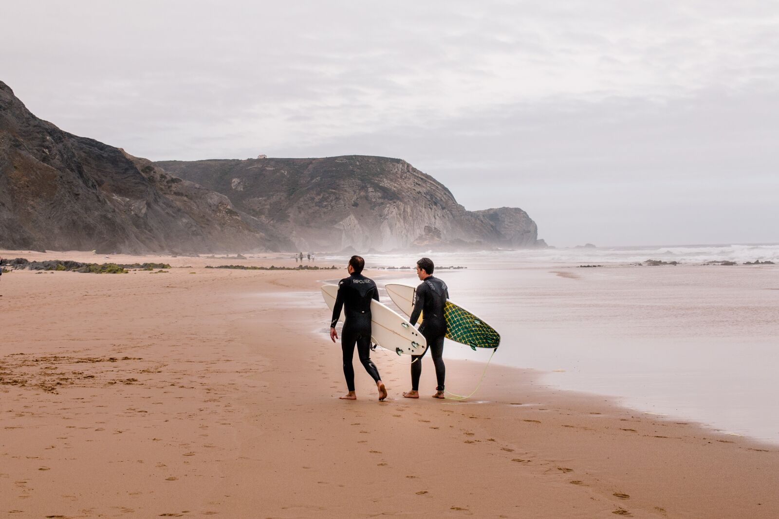 Canon EF-S 35mm F2.8 Macro IS STM sample photo. Surfer, ocean, algarve photography
