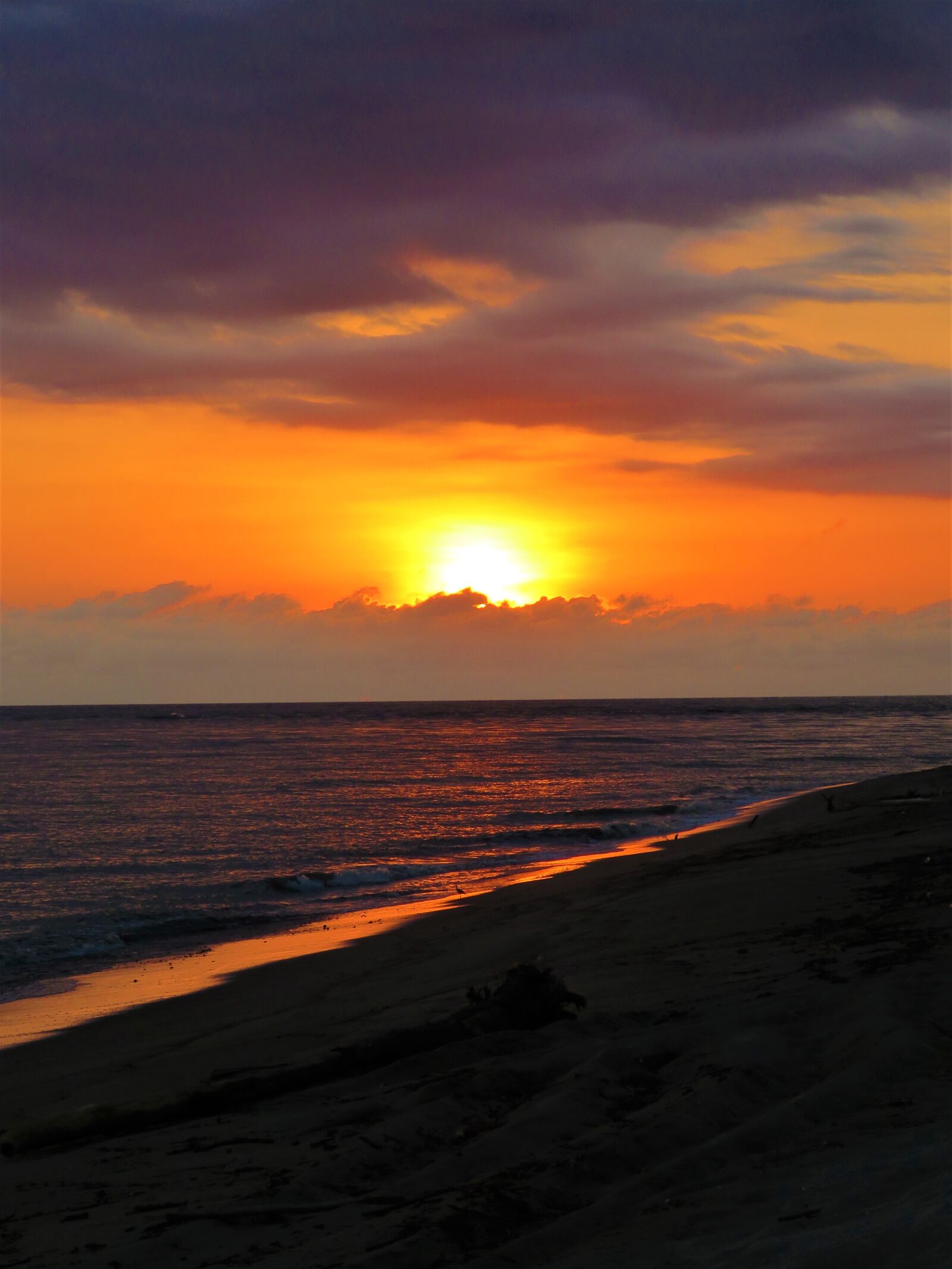Canon PowerShot SX60 HS sample photo. Sunset, ocean, clouds photography