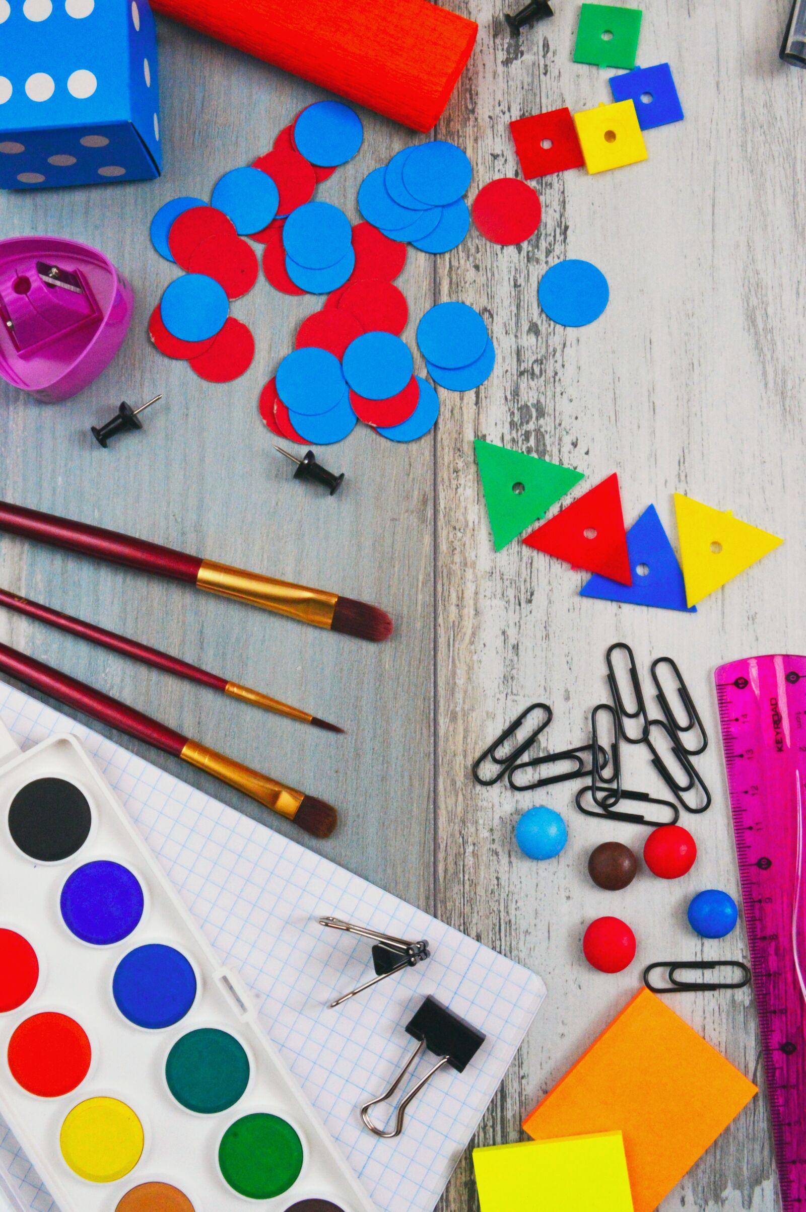 Nikon D3200 sample photo. Color, school supplies, child photography