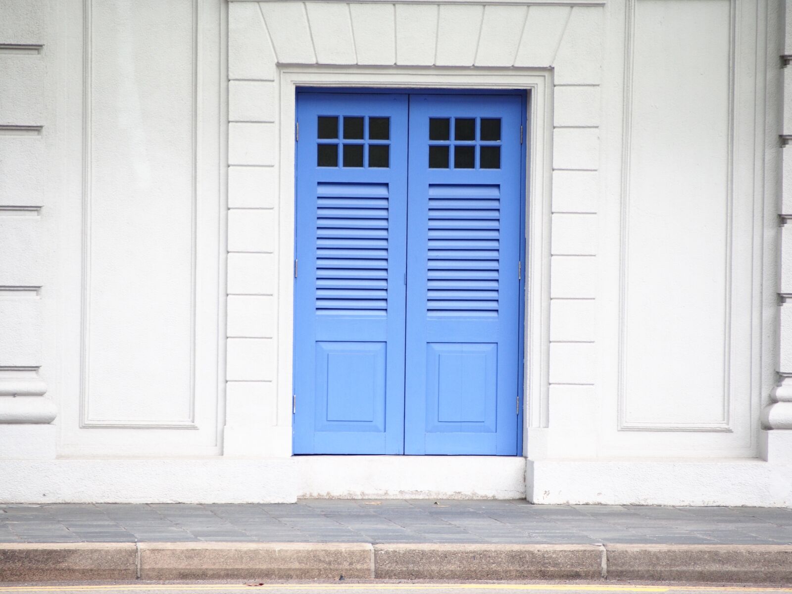 Olympus OM-D E-M5 + Olympus M.Zuiko Digital ED 40-150mm F4-5.6 R sample photo. Door, entrance, doorway photography