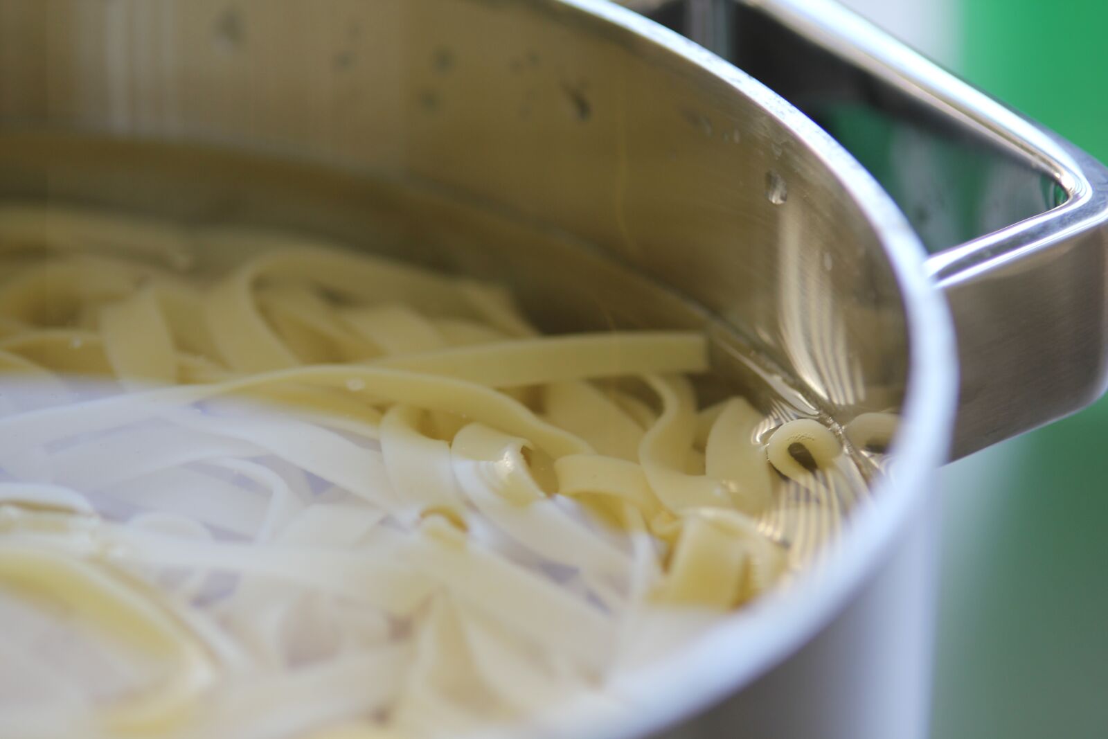 Canon EOS 550D (EOS Rebel T2i / EOS Kiss X4) sample photo. Pasta, macaroni, food photography