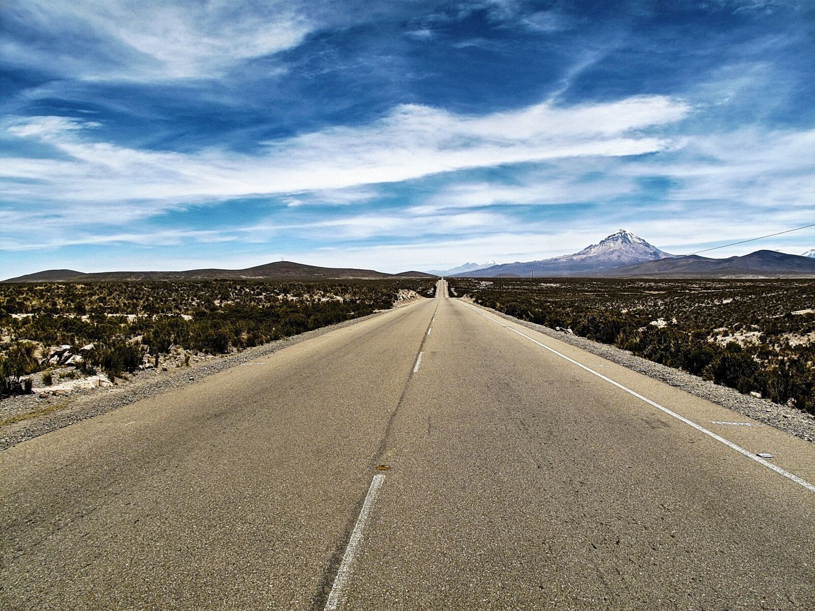 Canon PowerShot G10 sample photo. Bolivia, sajama, road photography