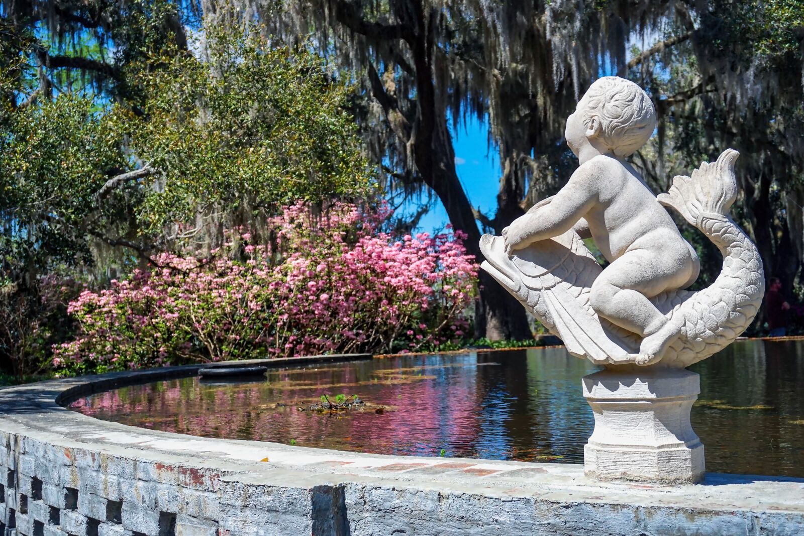 Sony a6300 sample photo. Sculpture, cherub, fish photography