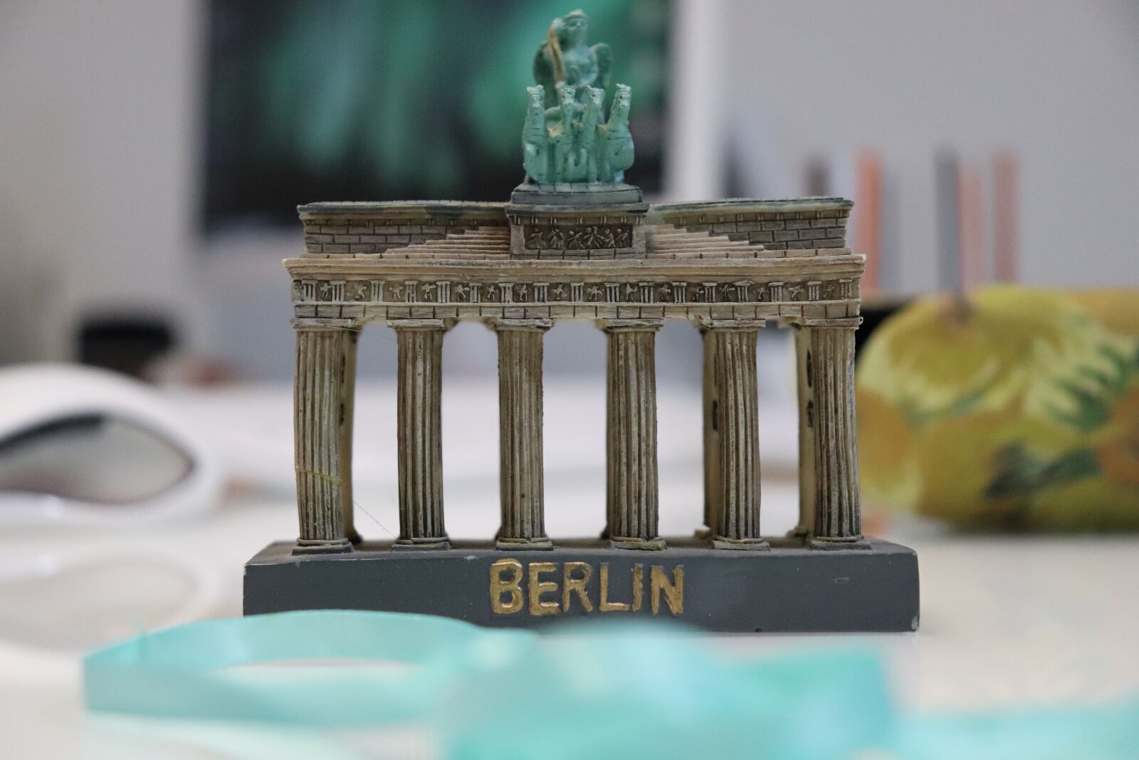 Canon EOS 800D (EOS Rebel T7i / EOS Kiss X9i) sample photo. Brandenburger tor, berlin, germany photography
