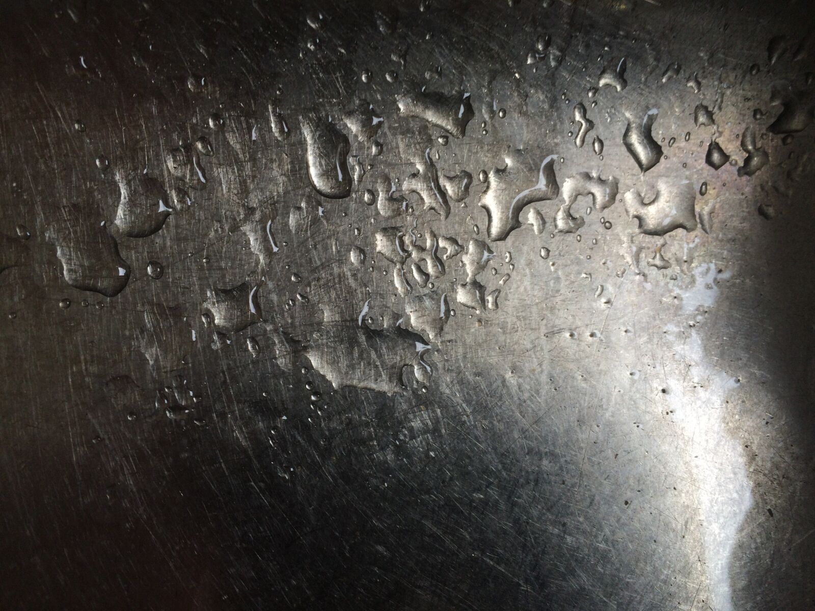 iPhone 5s back camera 4.15mm f/2.2 sample photo. Dark, rain drops, stainless photography