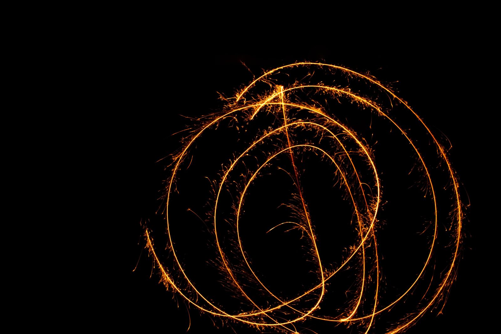 Canon EOS 700D (EOS Rebel T5i / EOS Kiss X7i) sample photo. Sparkler, radio, shower of photography