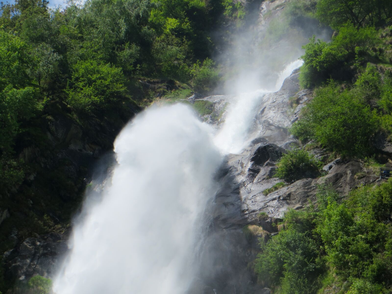 Canon PowerShot SX270 HS sample photo. Waterfall, flow, murmur photography