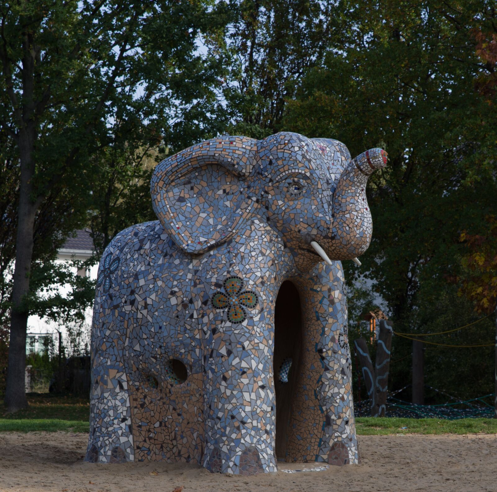 Pentax K-1 Mark II sample photo. Elephant, mosaic, ceramic photography