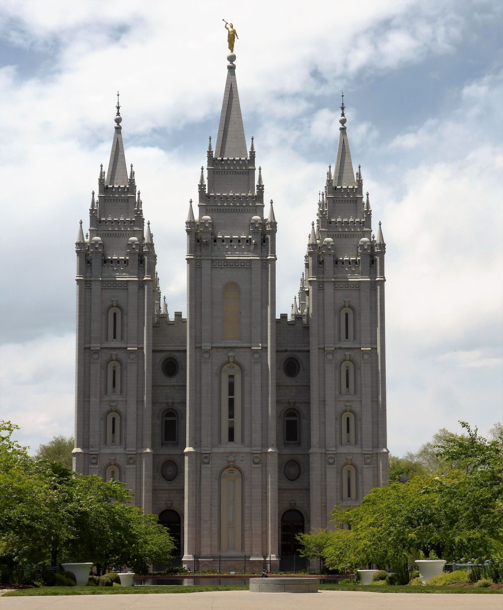 Panasonic Lumix DMC-ZS30 (Lumix DMC-TZ40) sample photo. Building, church, mormons photography