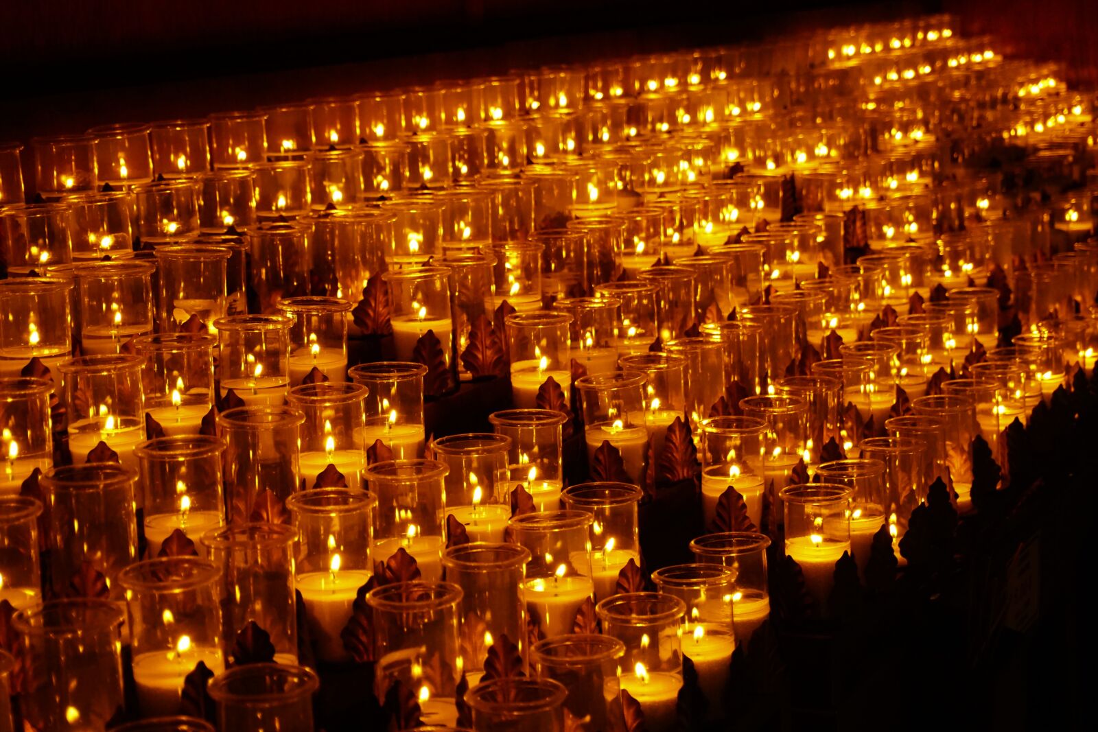 Sony a6000 sample photo. Candlelight, prayer photography