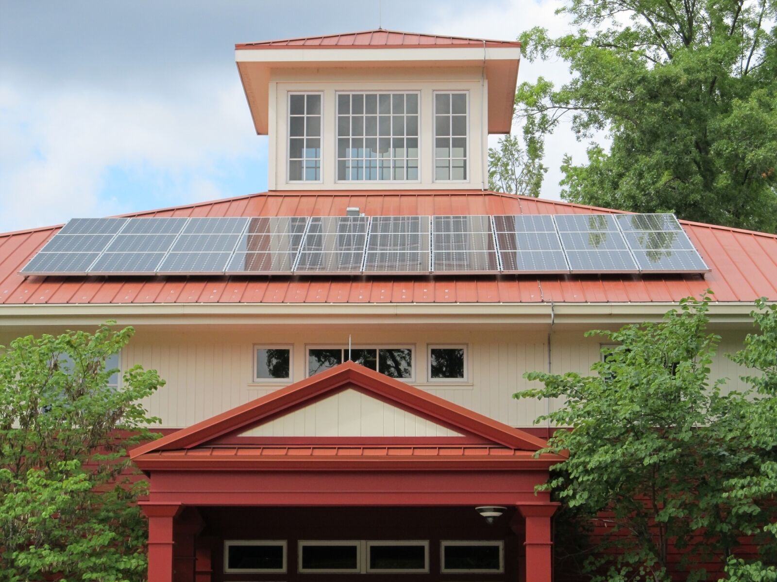 Canon PowerShot SX130 IS sample photo. Solar panel array, roof photography