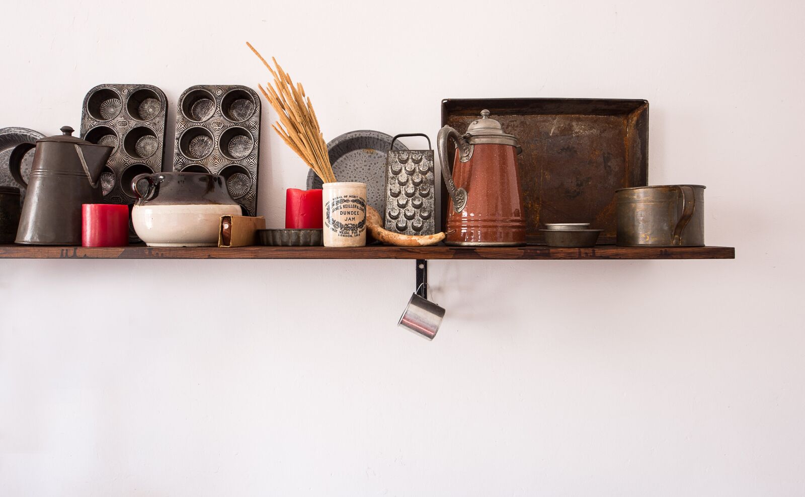 Sony SLT-A55 (SLT-A55V) sample photo. Shelf, kitchen, antique photography