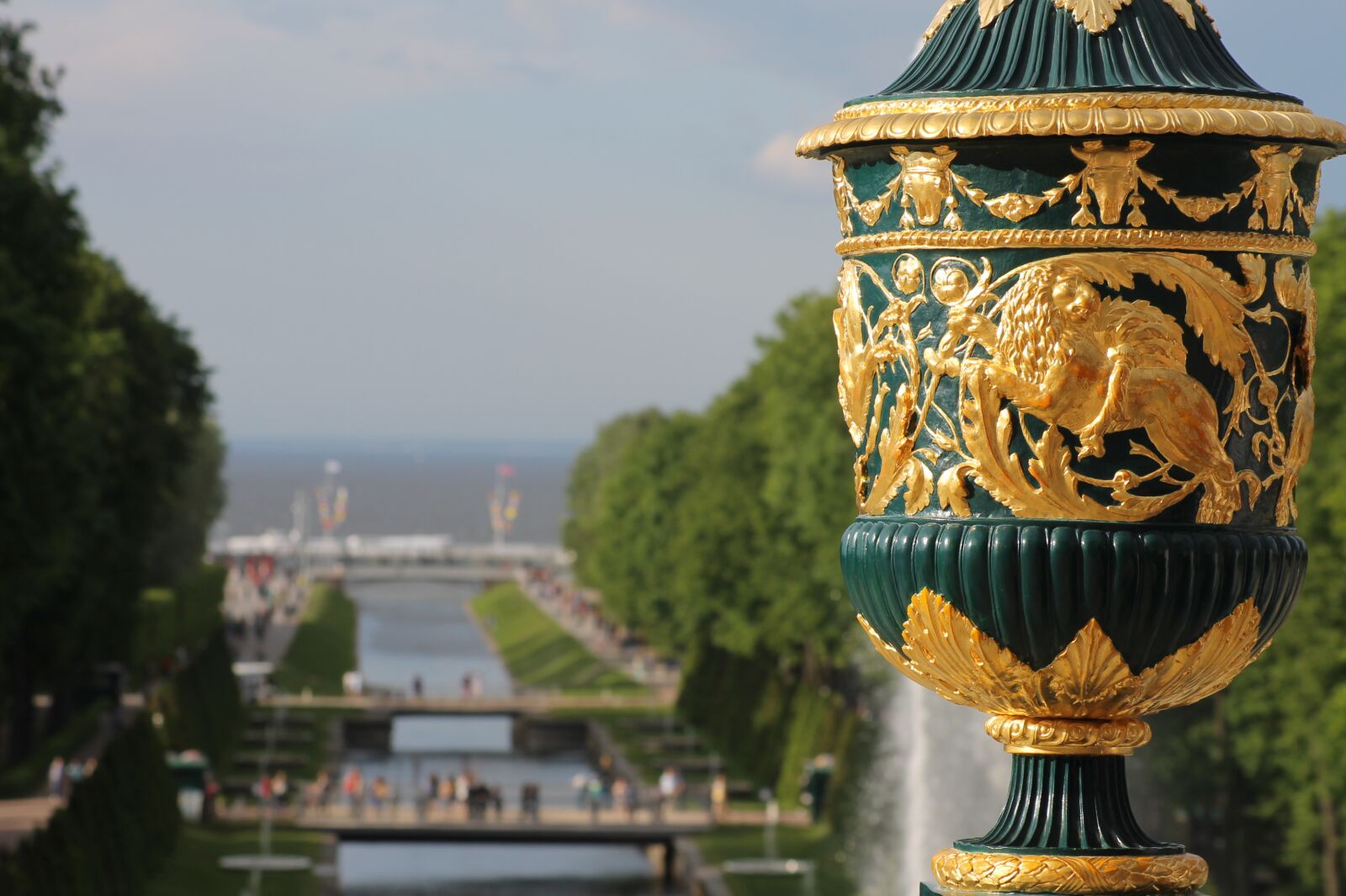Canon EOS 1100D (EOS Rebel T3 / EOS Kiss X50) sample photo. St petersburg russia, peterhof photography