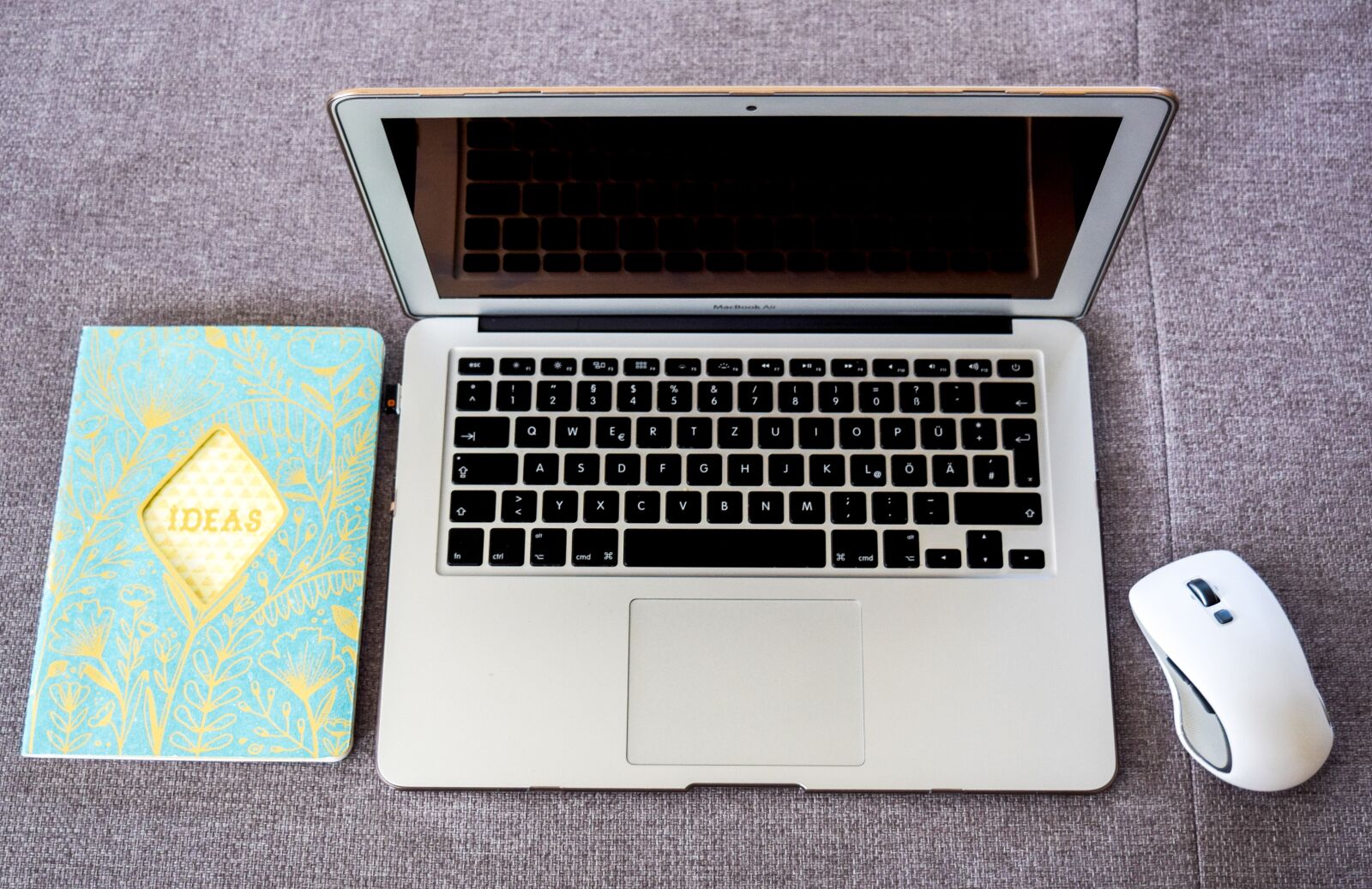 Nikon D5300 sample photo. Laptop, mouse, workplace photography