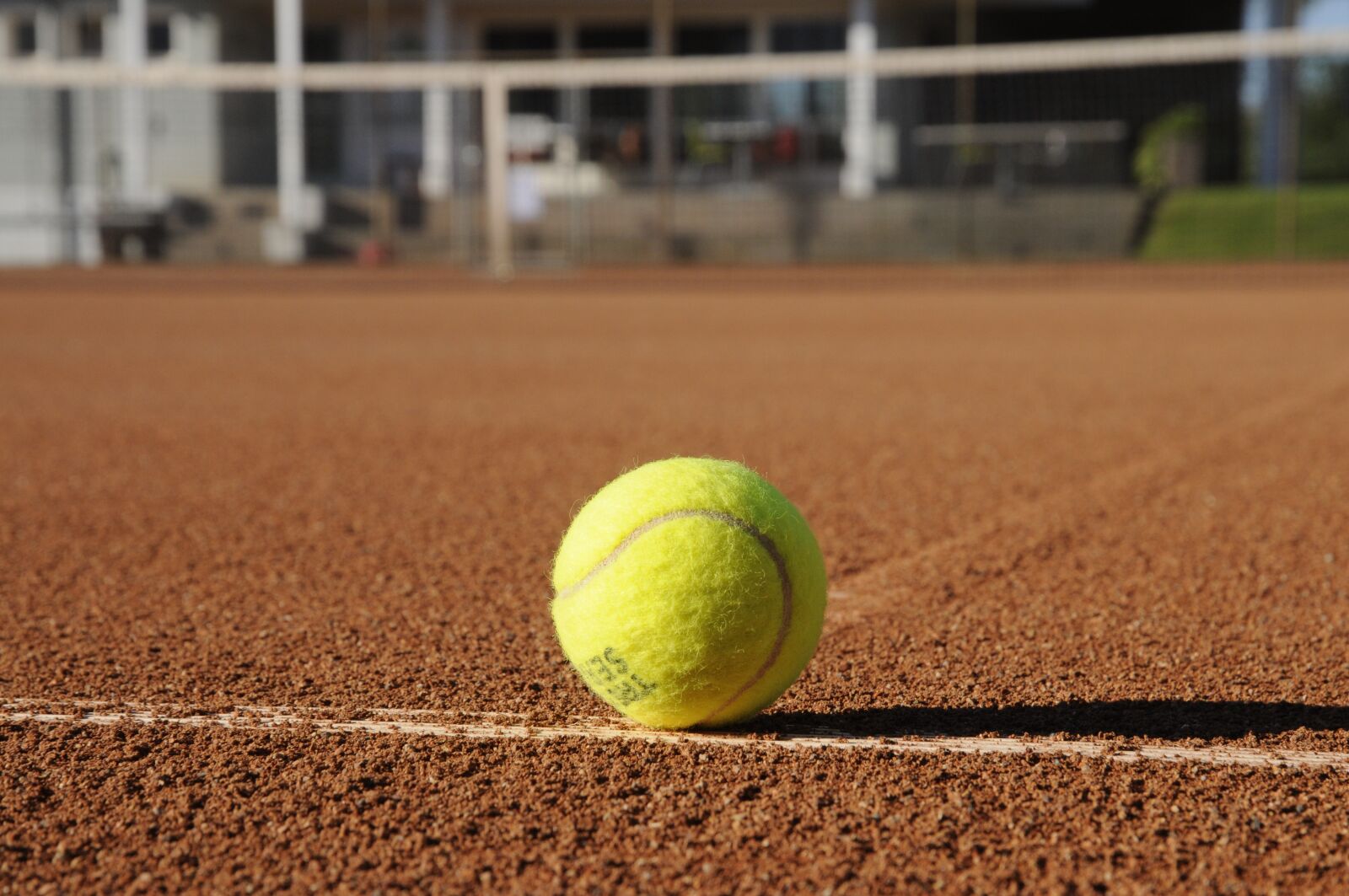 Nikon D300S sample photo. Tennis, sand, tennis court photography