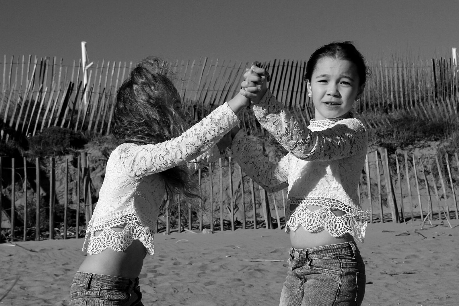 Canon EOS 60D sample photo. Beach, fun, laugh photography