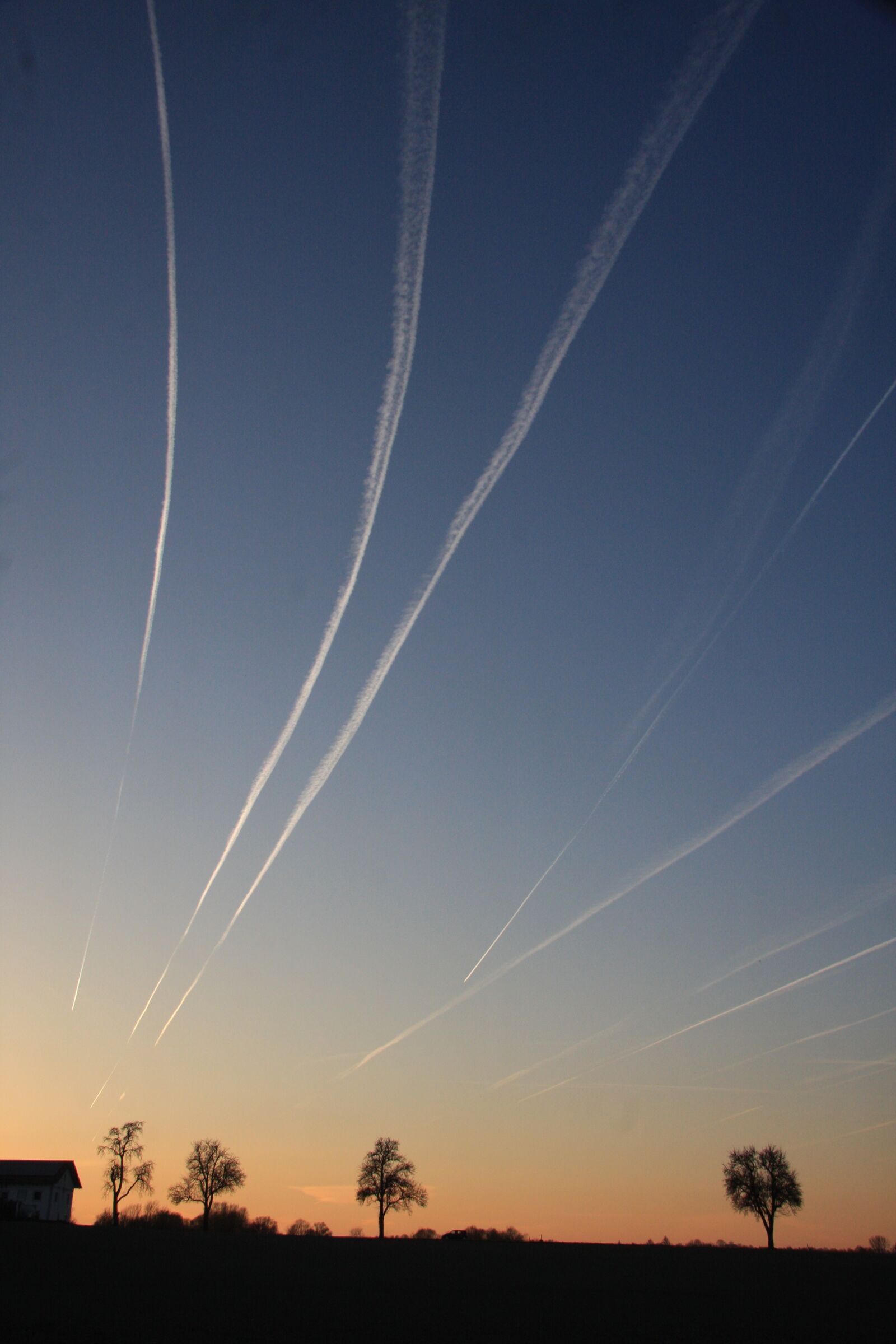 Canon EOS 40D sample photo. Sky, clouds, stripes photography