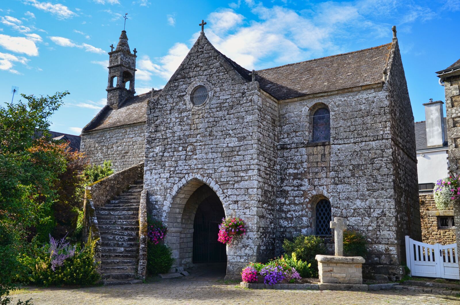 Nikon D7000 sample photo. Cross, chapel, building photography