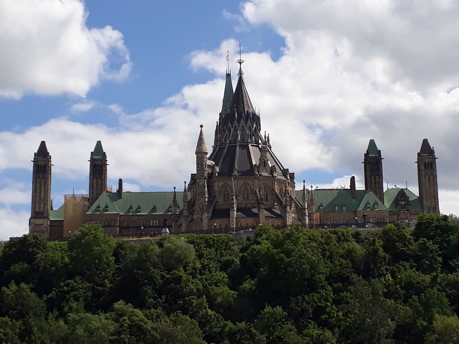 Samsung Galaxy A3(2017) sample photo. Ottawa, castle, the parliament photography
