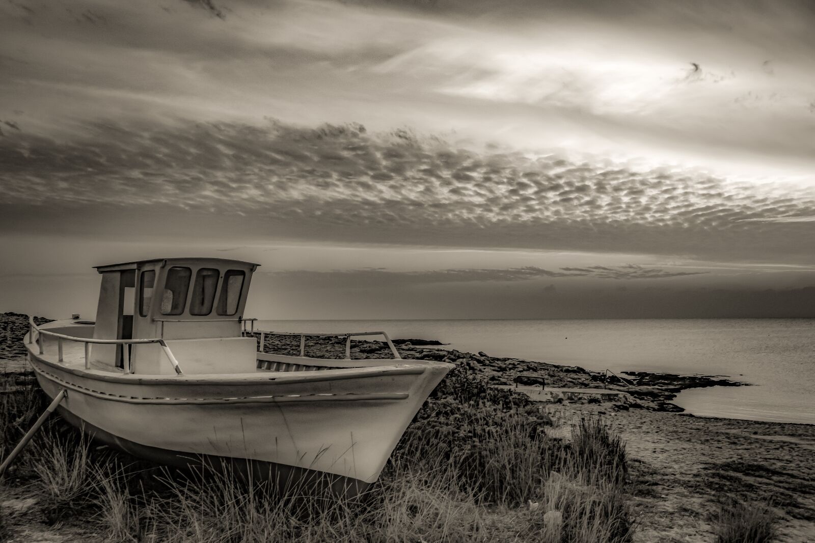 Nikon D3300 sample photo. Boat, grounded, sea photography