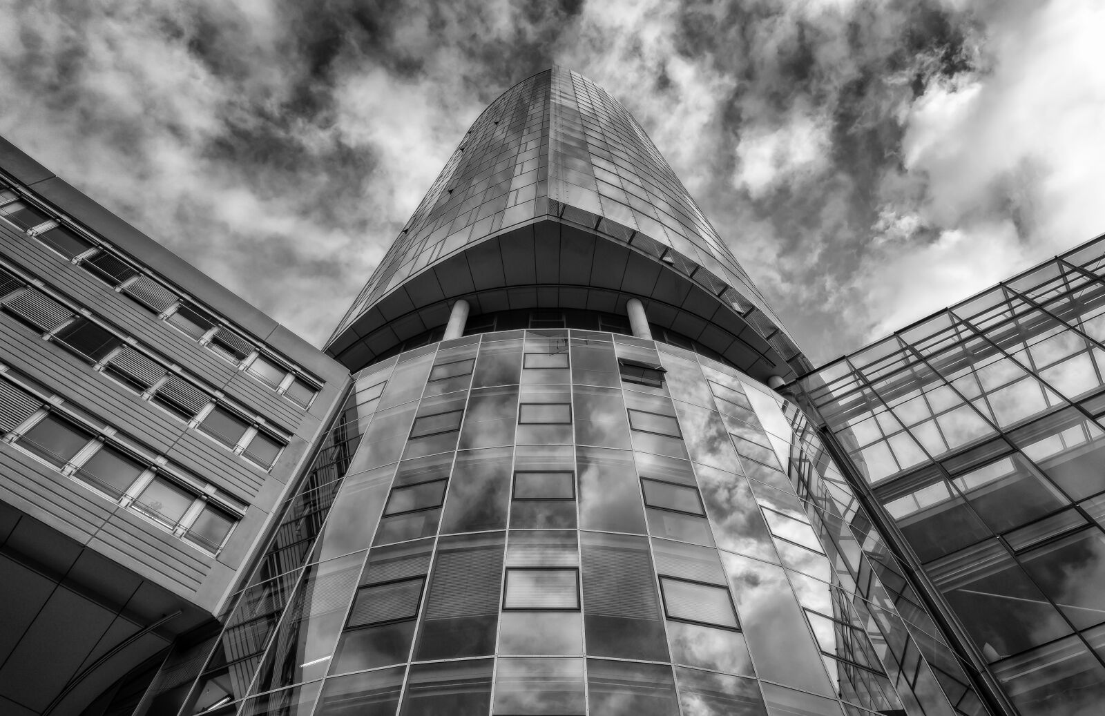 Nikon Z6 sample photo. Architecture, tower, glass photography