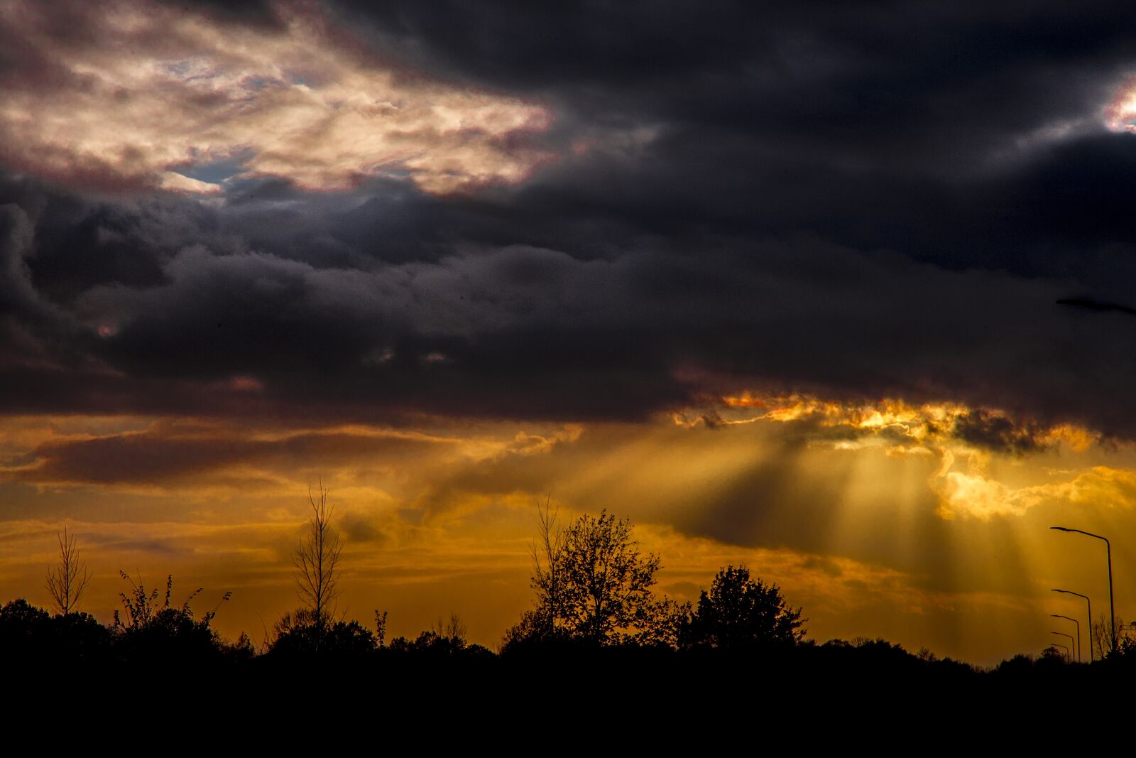 Canon EOS 6D + Canon EF 24-105mm F4L IS USM sample photo. Sun, clouds, sunset photography