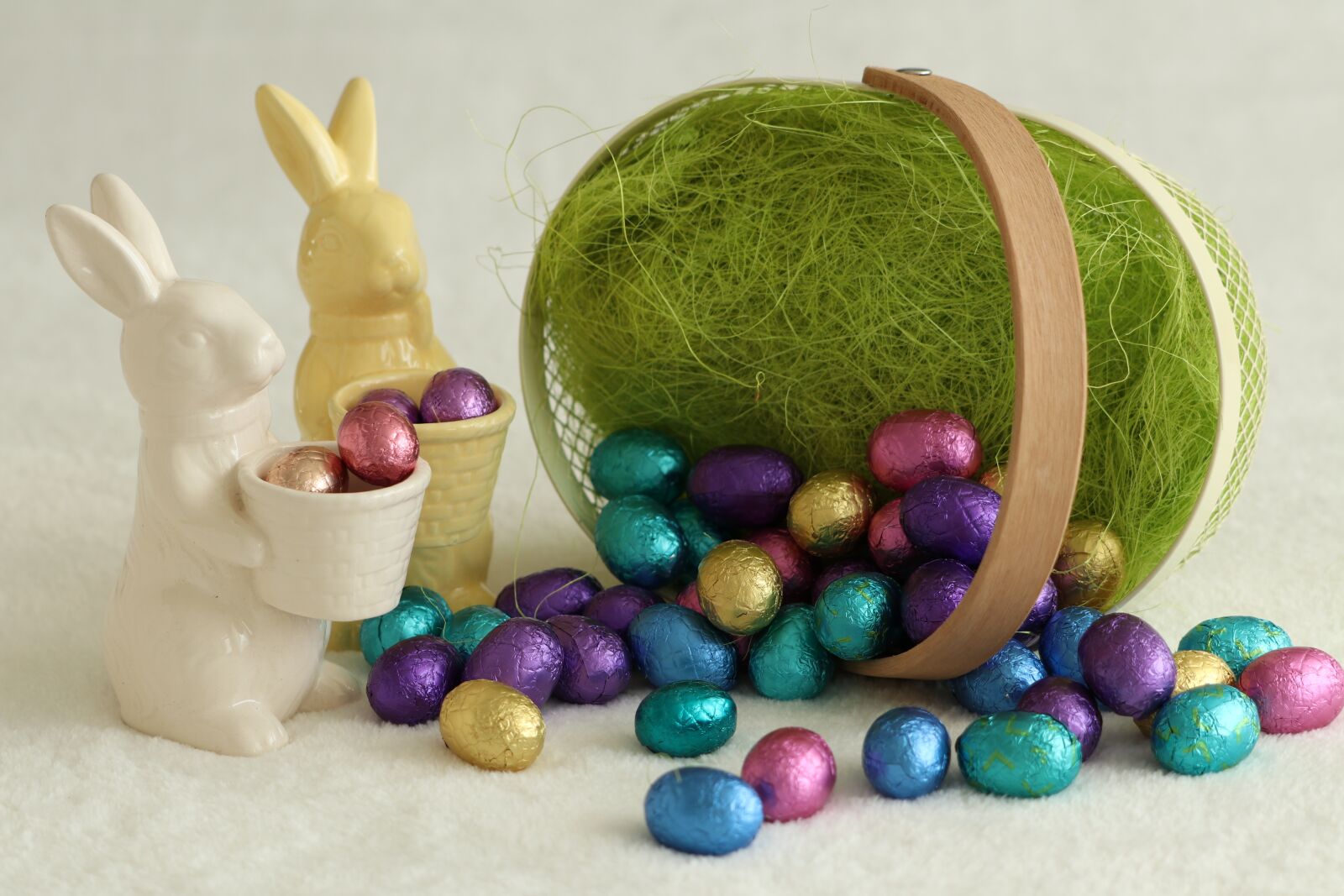 Canon EF 70-300 F4-5.6 IS II USM sample photo. Easter, easter decoration, eggs photography