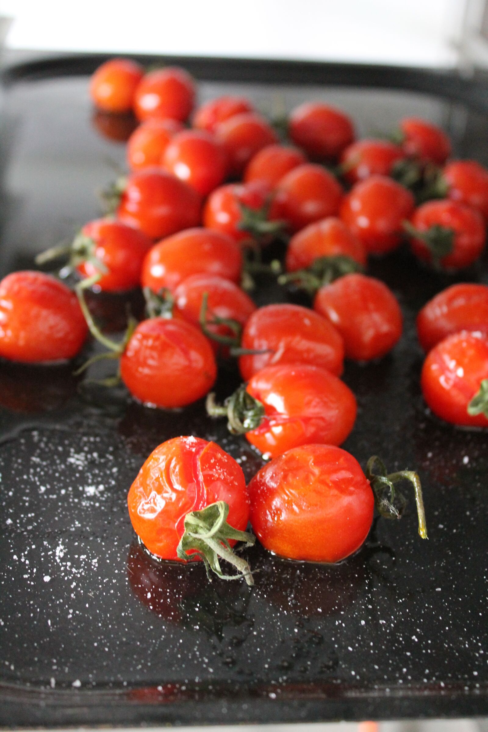 Canon EOS 1100D (EOS Rebel T3 / EOS Kiss X50) sample photo. Tomatoes, eat, vegetables photography