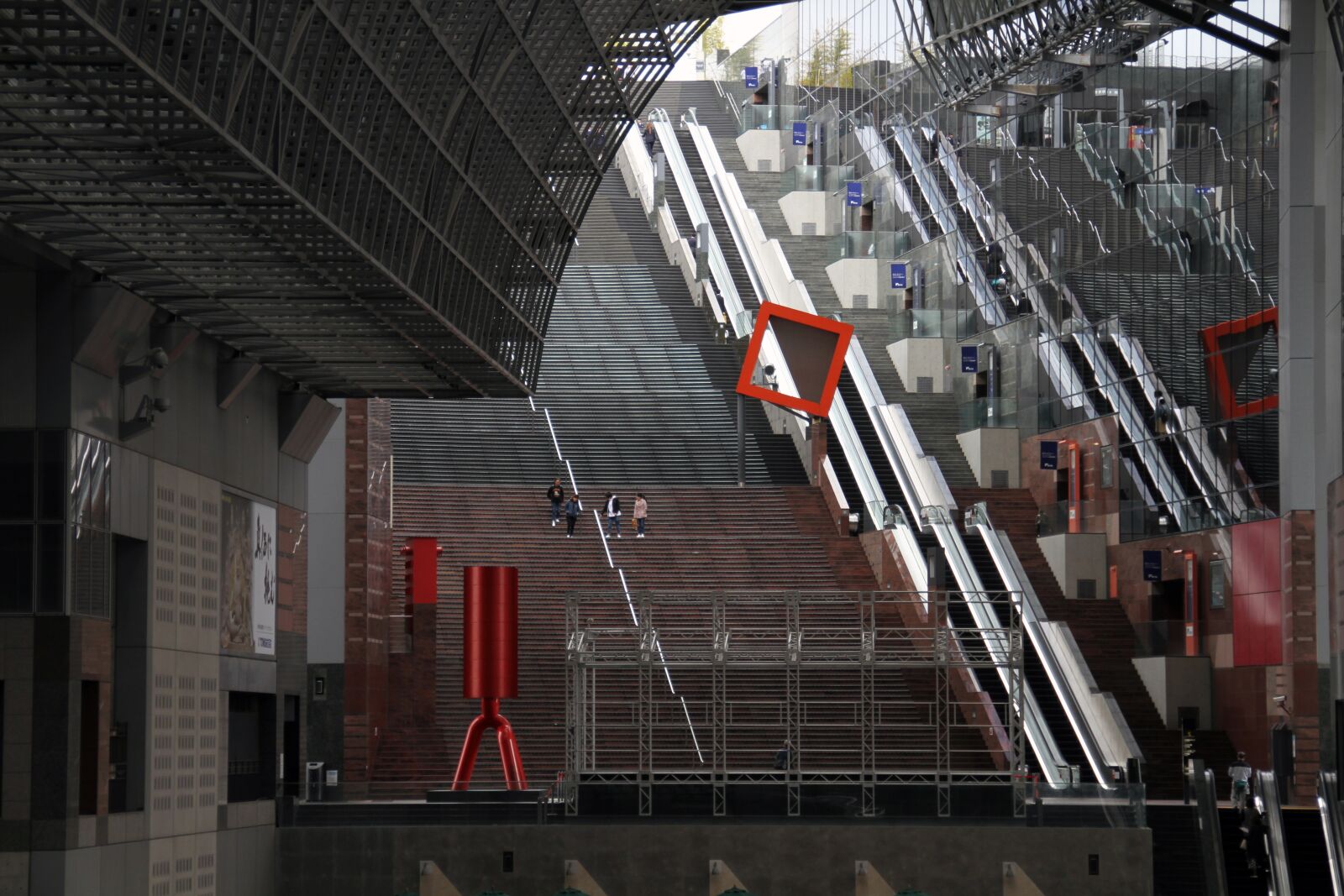 Canon EOS 7D sample photo. Train, station, kyoto photography