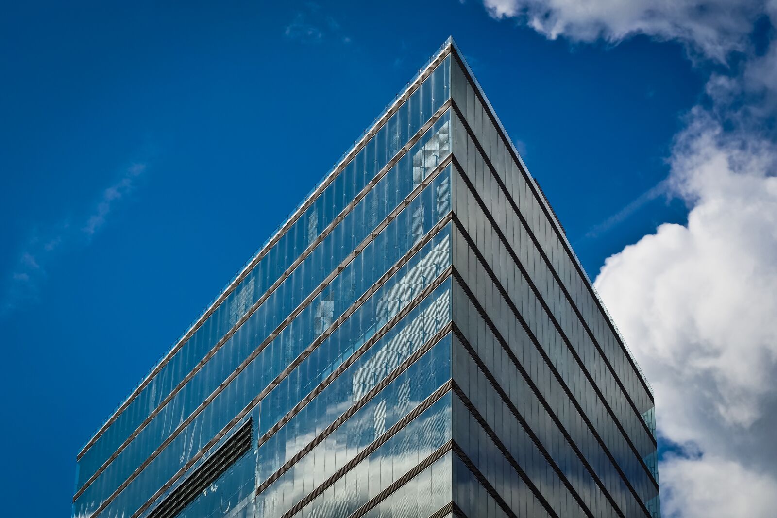 Olympus OM-D E-M10 sample photo. Architecture, modern, building photography
