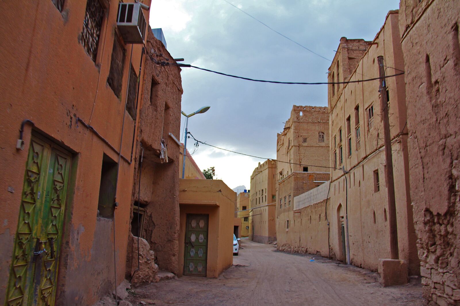 Canon EF-S 18-200mm F3.5-5.6 IS sample photo. Al hamra, nizwa, oman photography