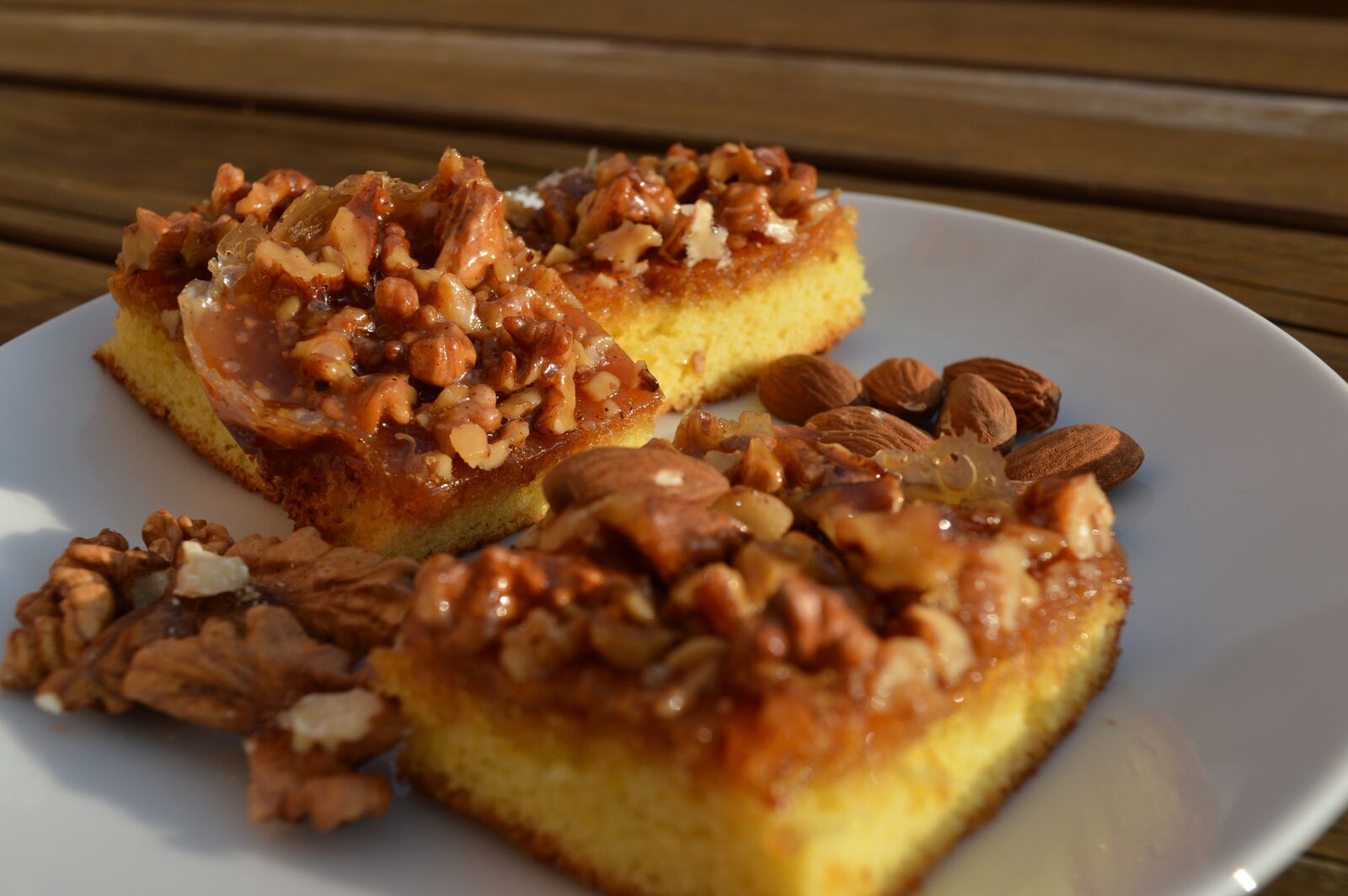 Nikon D3200 sample photo. Sweet, nuts, dessert photography