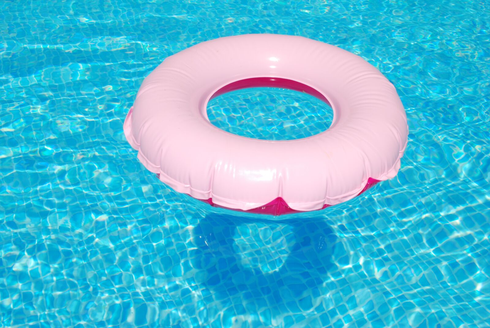 Nikon D60 sample photo. Life saver, pool, flotation photography