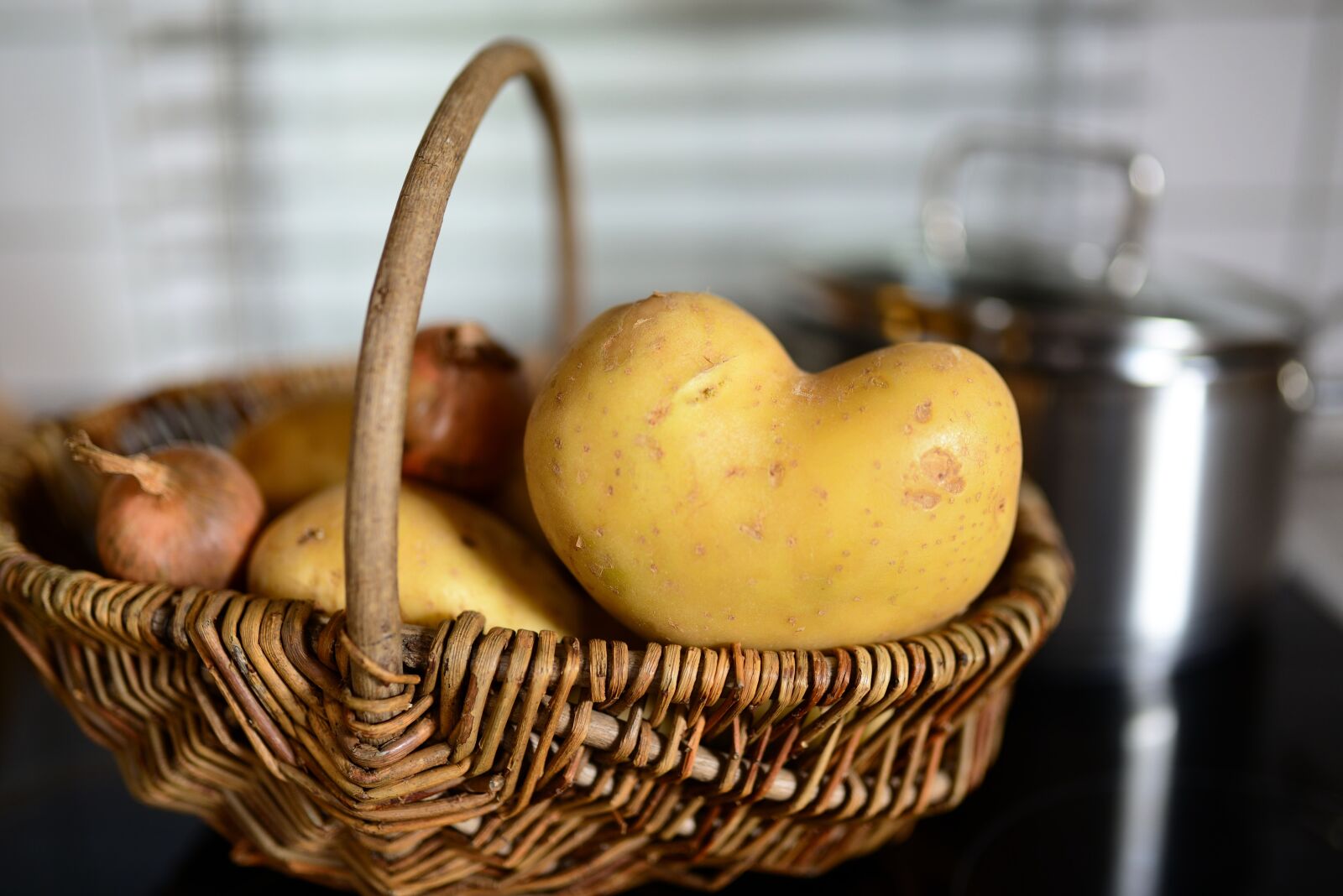 Nikon D610 sample photo. Potato, potato heart, vegetables photography