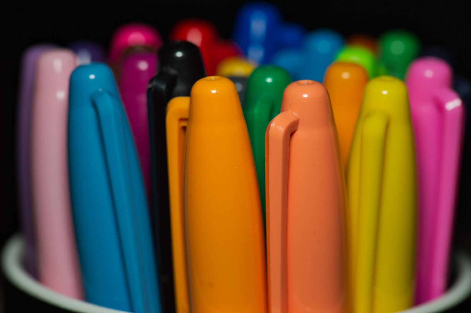 Nikon D3200 sample photo. Markers, highlight, marker photography