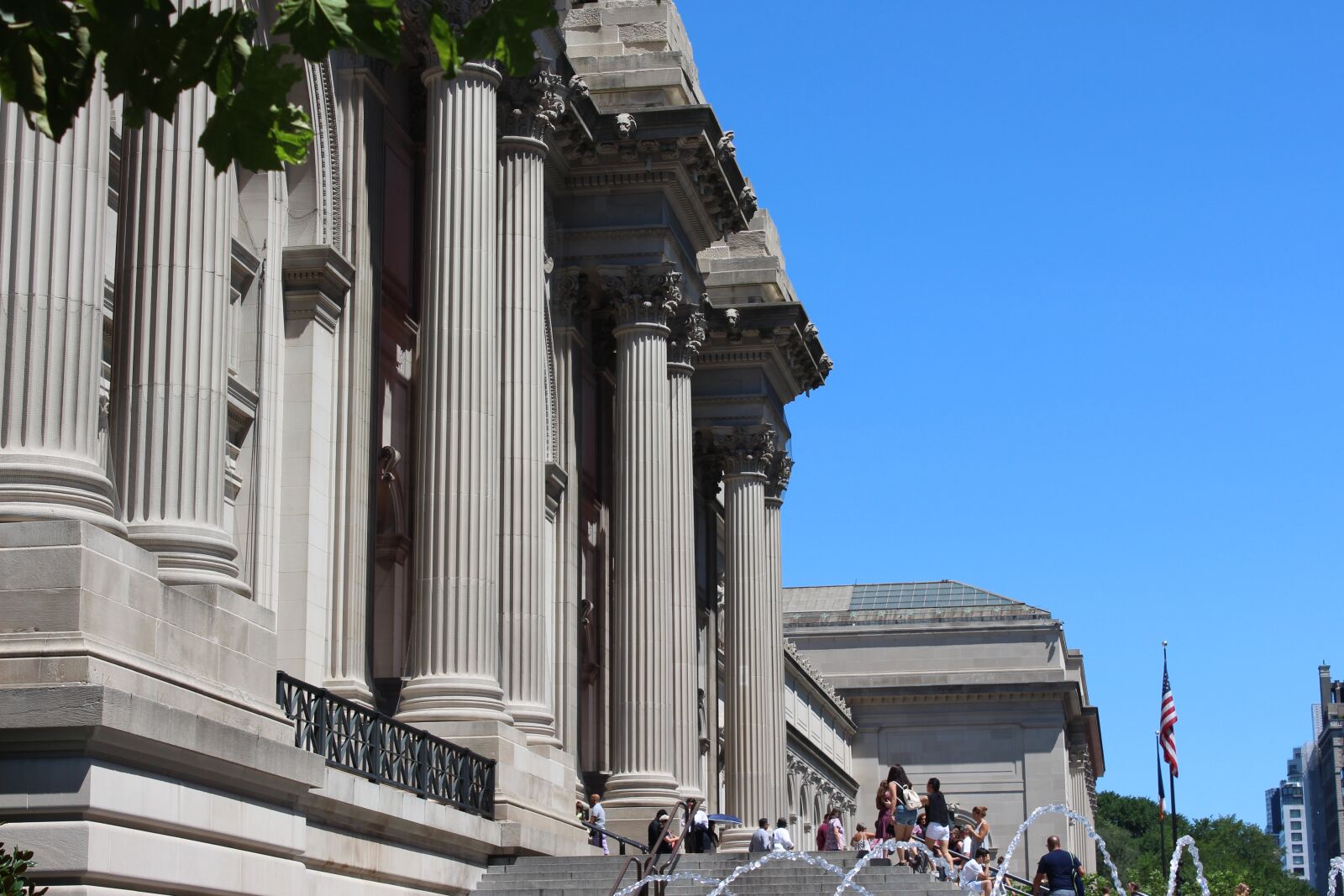 Canon EOS 650D (EOS Rebel T4i / EOS Kiss X6i) sample photo. Metropolitan museum, nyc, new photography