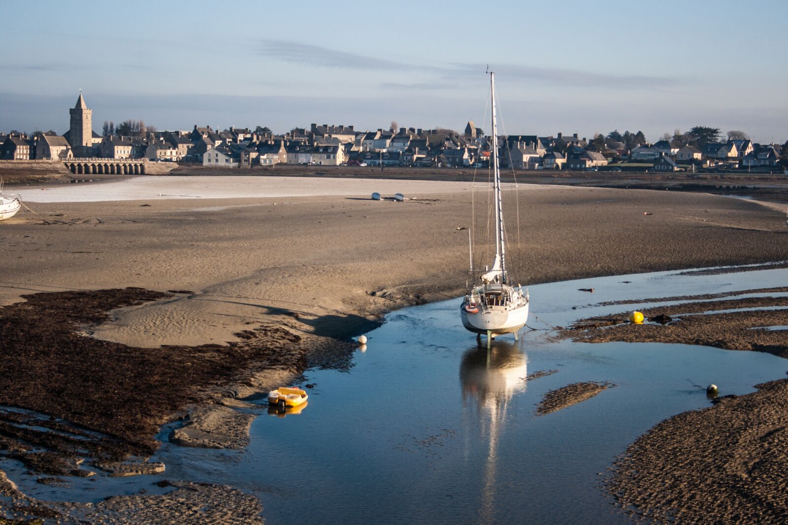 Canon EF-S 18-55mm F3.5-5.6 II sample photo. Sailboat, reflection, sea photography