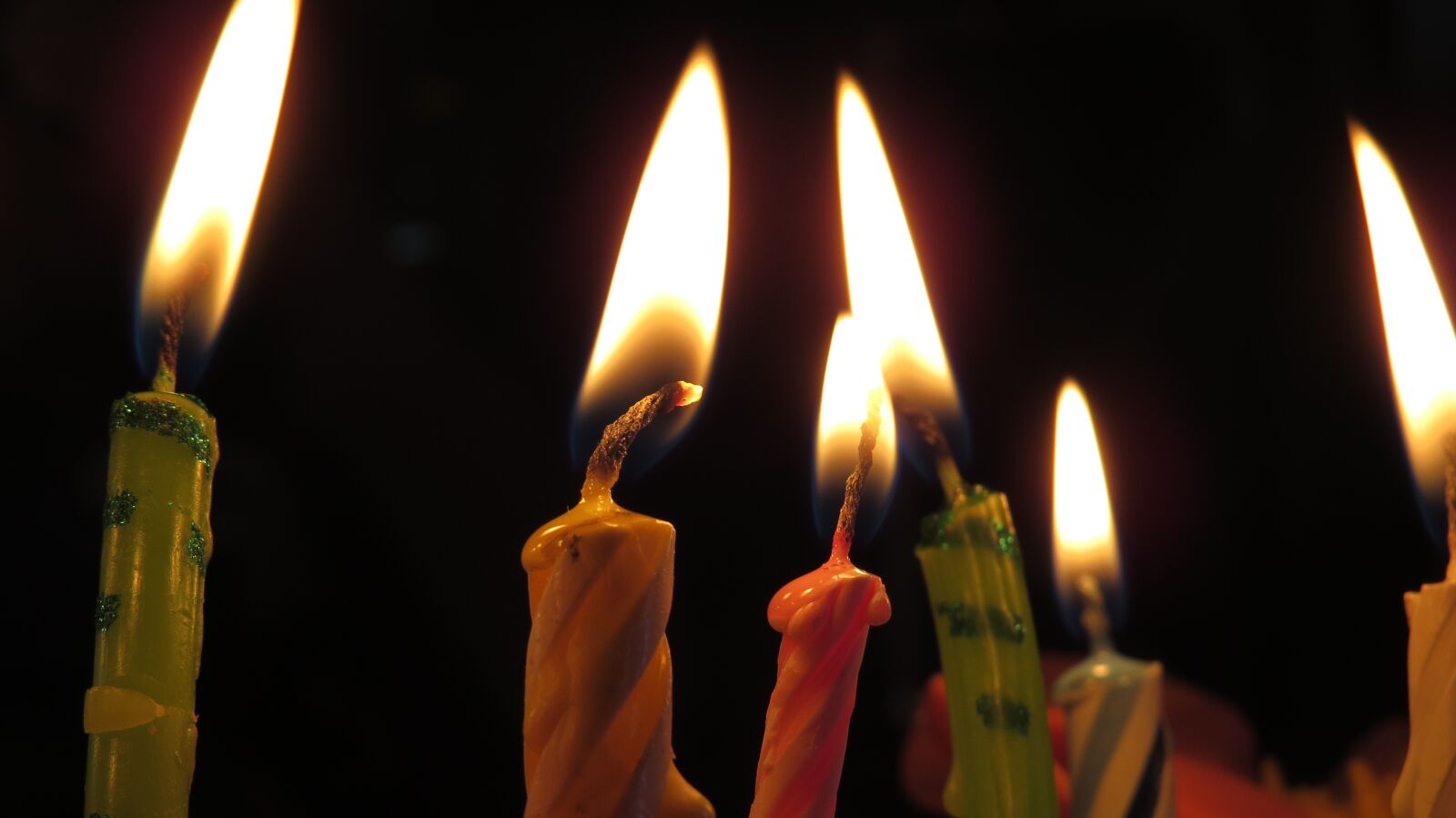 Canon PowerShot SX50 HS sample photo. Candles, candle, fire photography