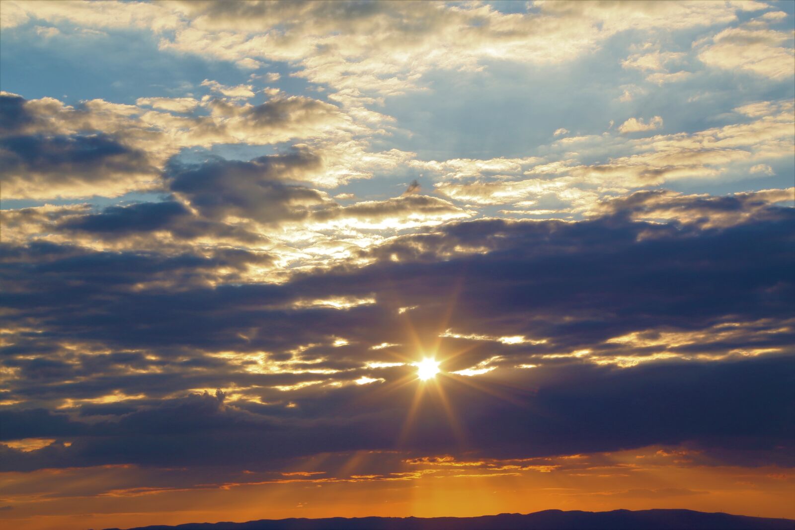 Canon EF 24-105mm F4L IS USM sample photo. Clouds, sky, nature photography