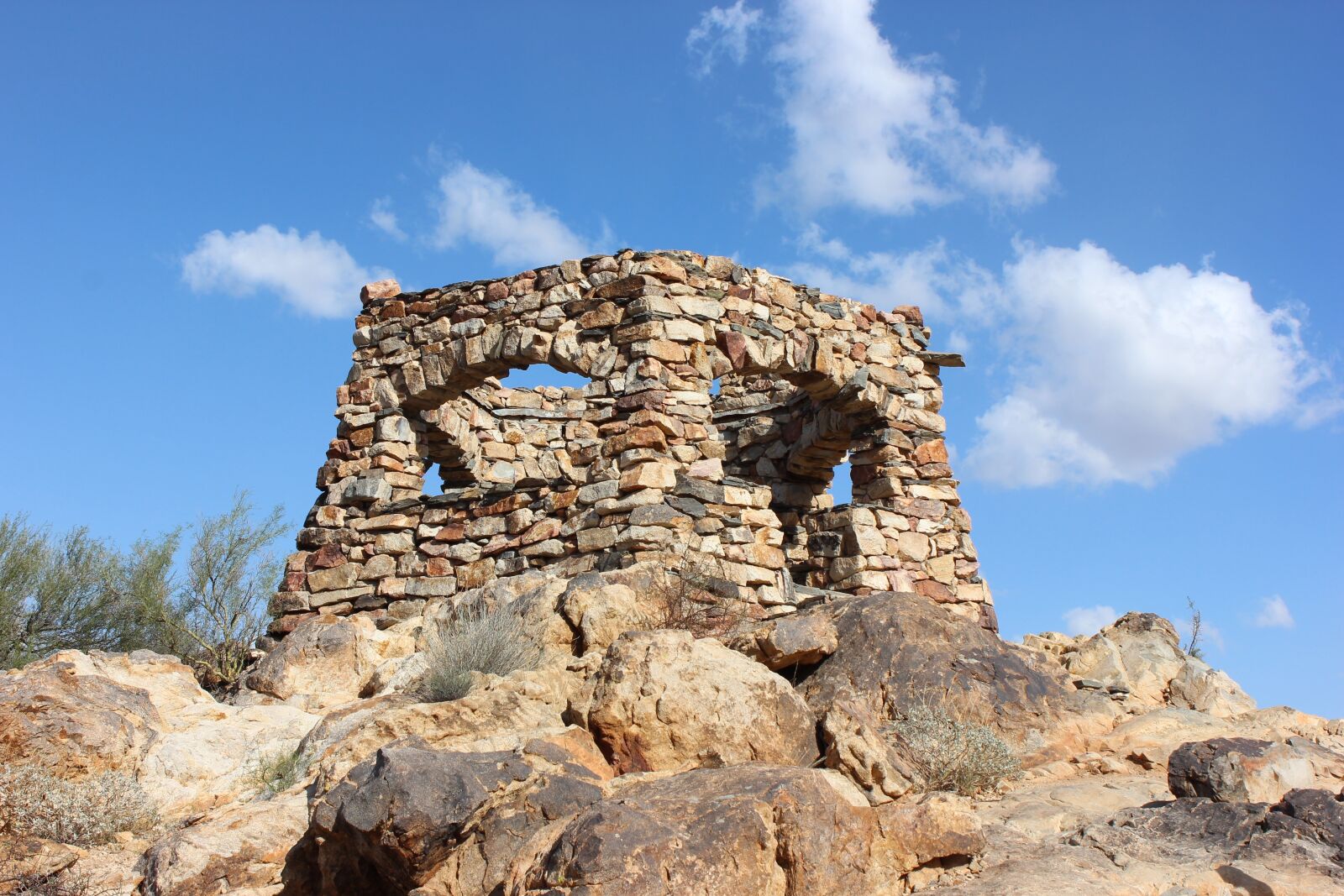 Canon EOS 600D (Rebel EOS T3i / EOS Kiss X5) sample photo. Desert, building, stone photography