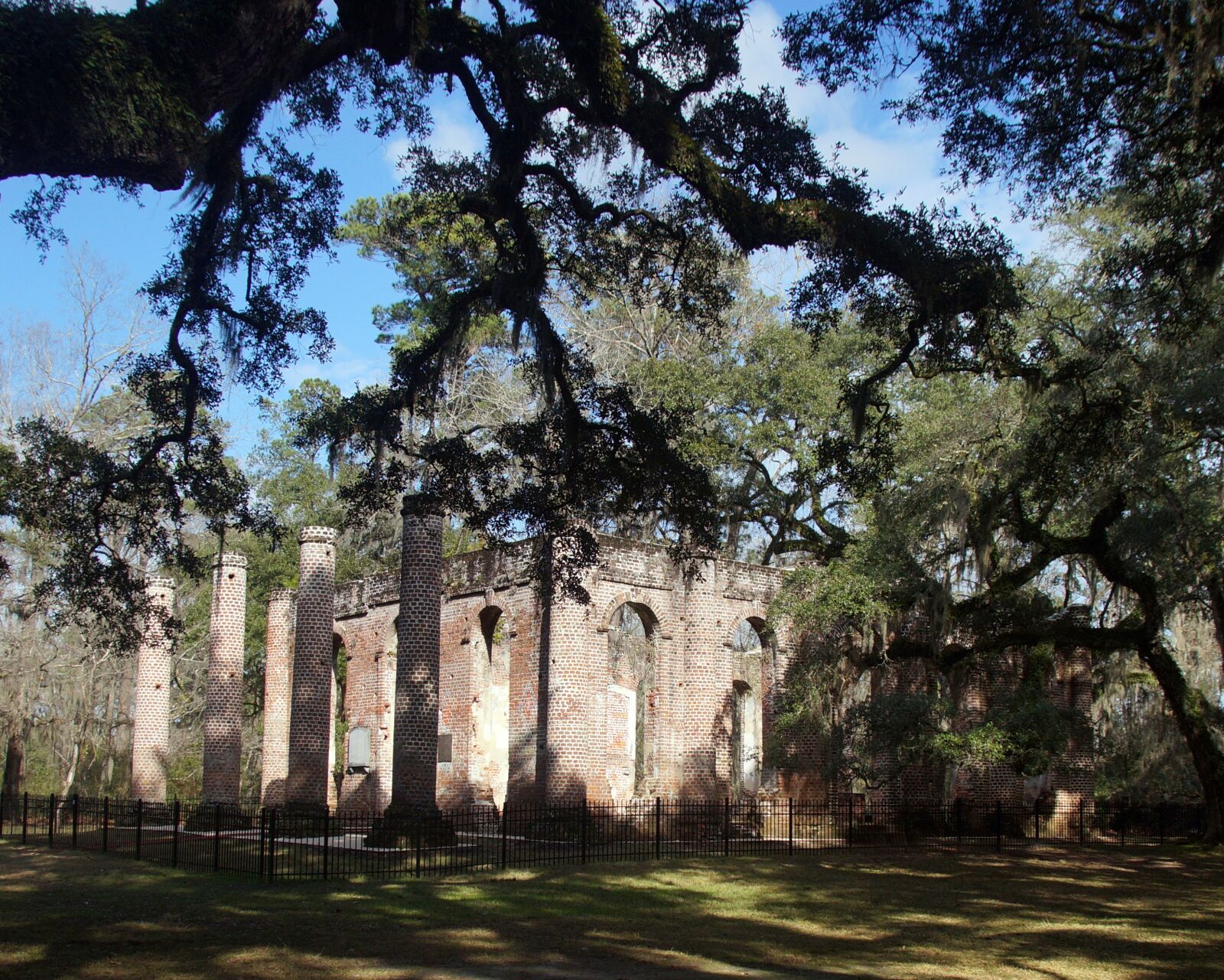 Sony SLT-A57 sample photo. Ruins, church, architecture photography
