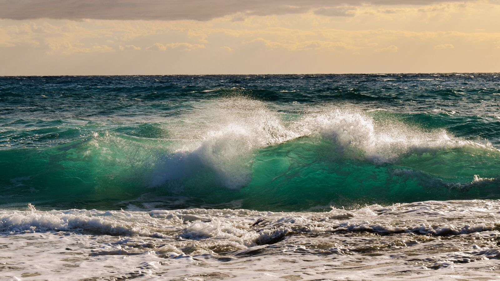 Nikon D3300 sample photo. Wave, spectacular, smashing photography