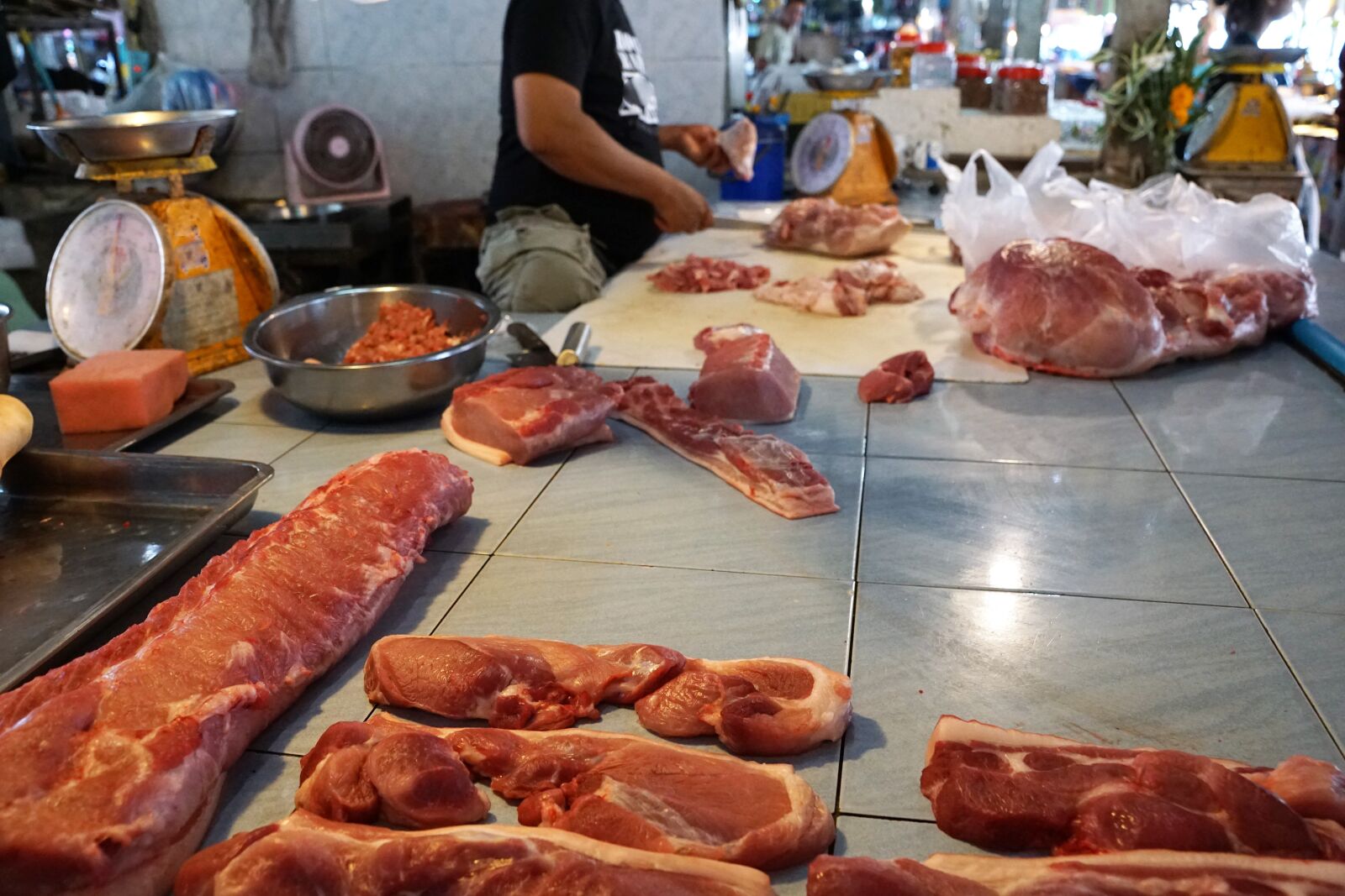 Sony ILCA-77M2 + Sony DT 16-50mm F2.8 SSM sample photo. Meat, food, sausage photography