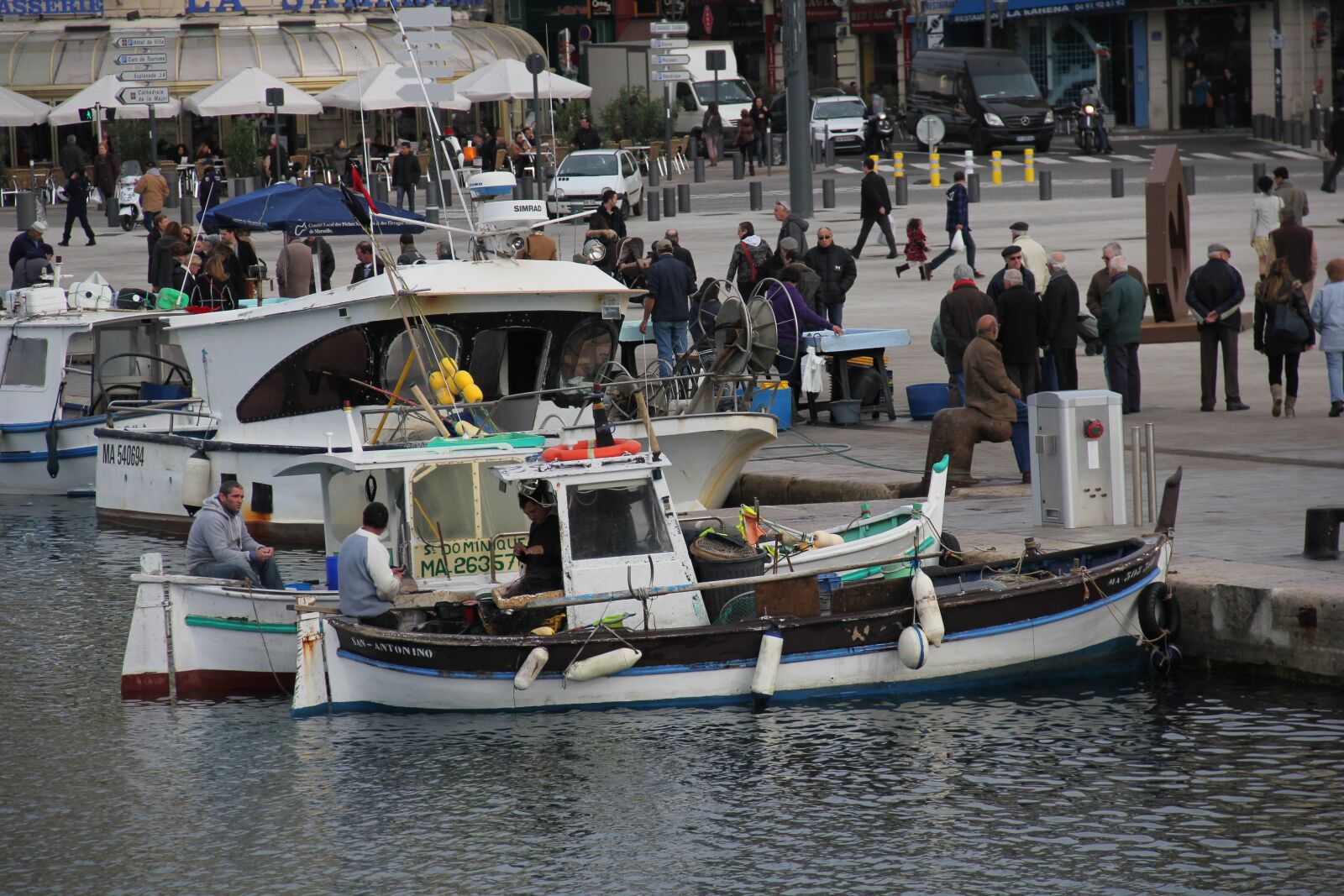 Canon EOS 550D (EOS Rebel T2i / EOS Kiss X4) sample photo. Marseilles, port, boat photography
